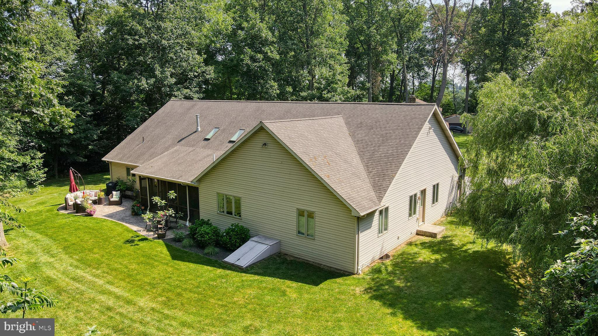 WINDSOR TWP - Residential