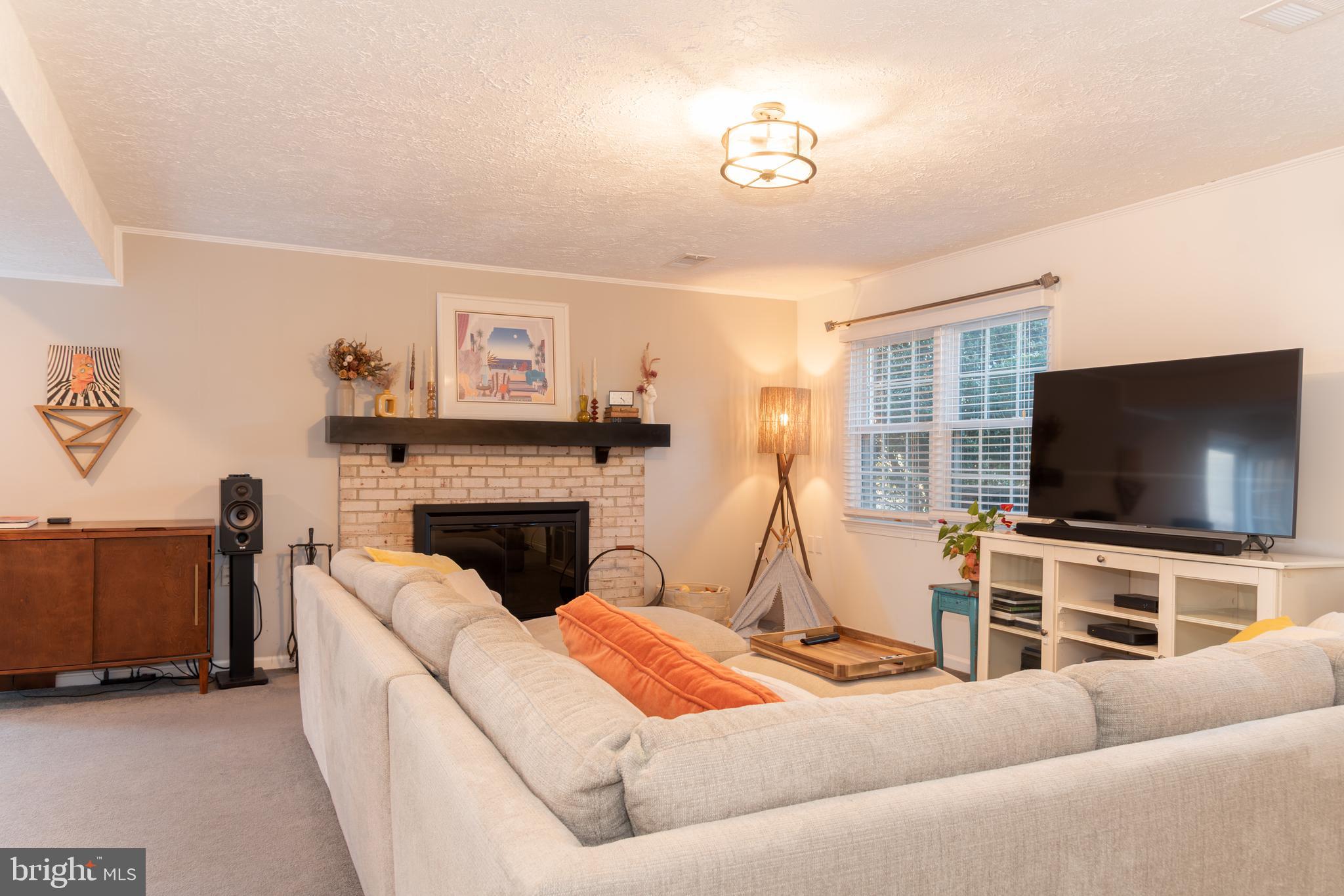 ANDOVER MEADOW - Residential