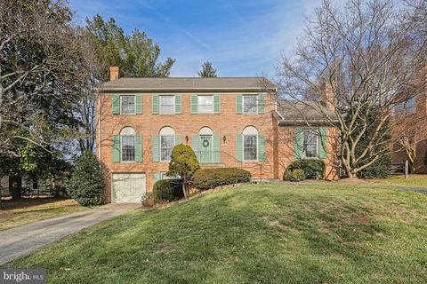 Photo of 6903 Old Gate Lane, ROCKVILLE, MD 20852 (MLS # MDMC2212848)