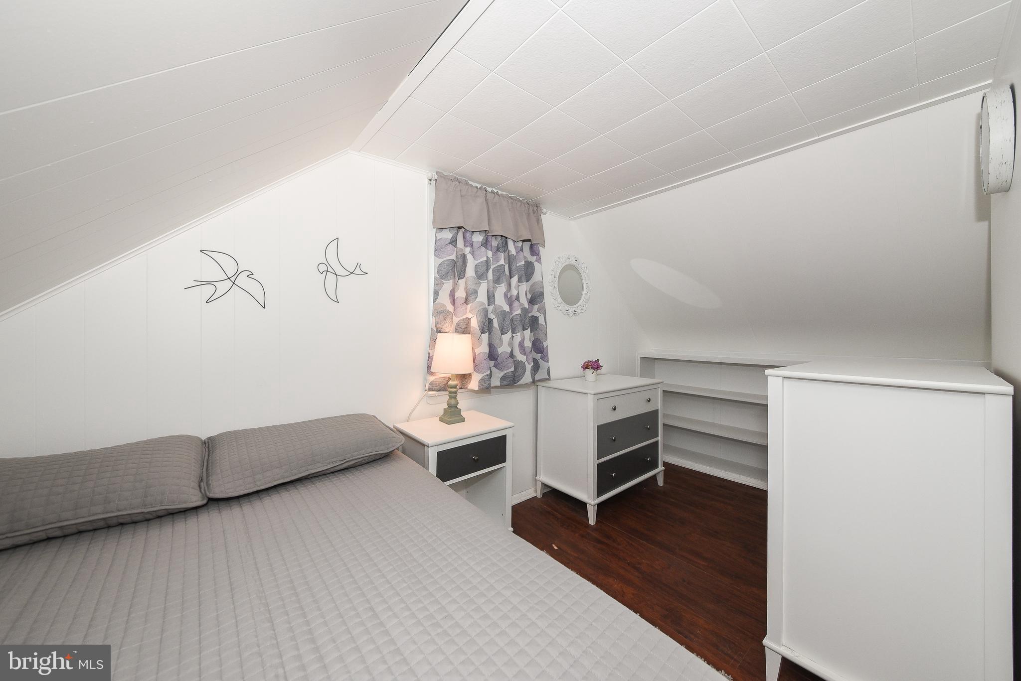 SHOEMAKER VIL - Residential