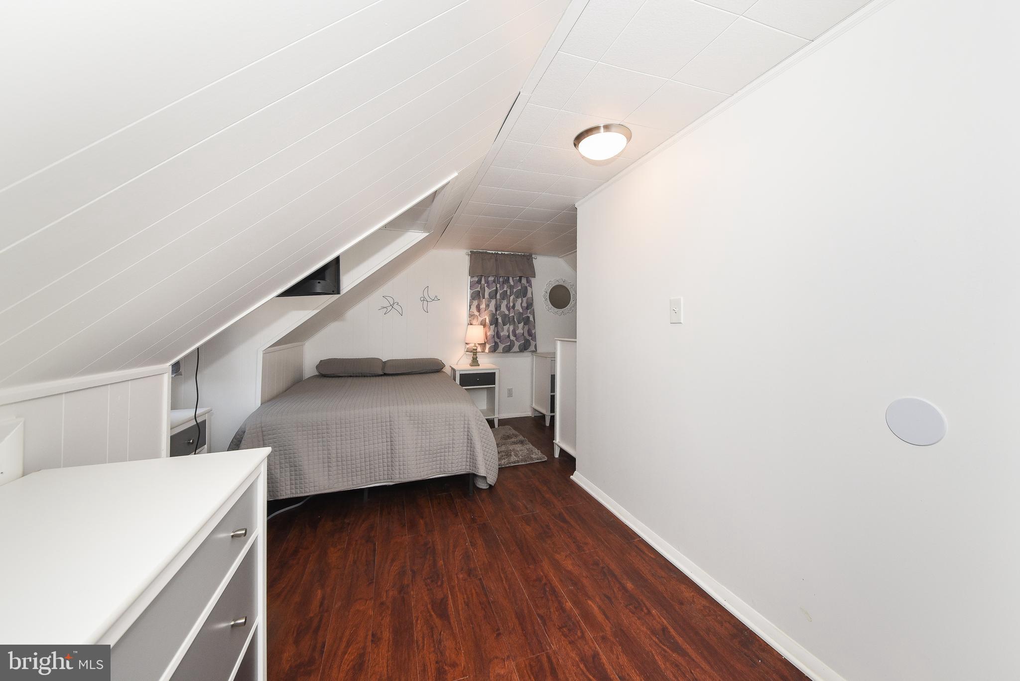 SHOEMAKER VIL - Residential