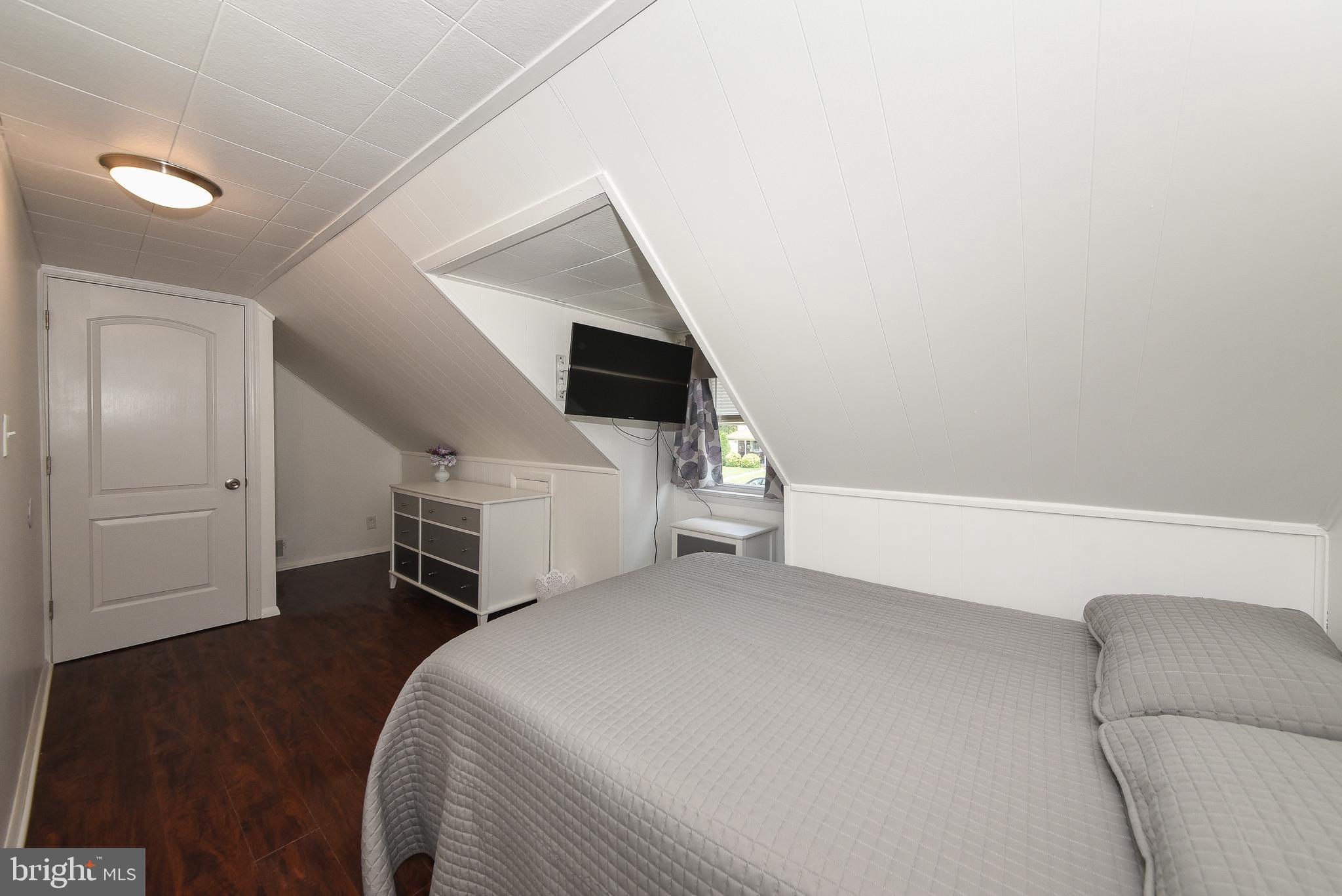 SHOEMAKER VIL - Residential