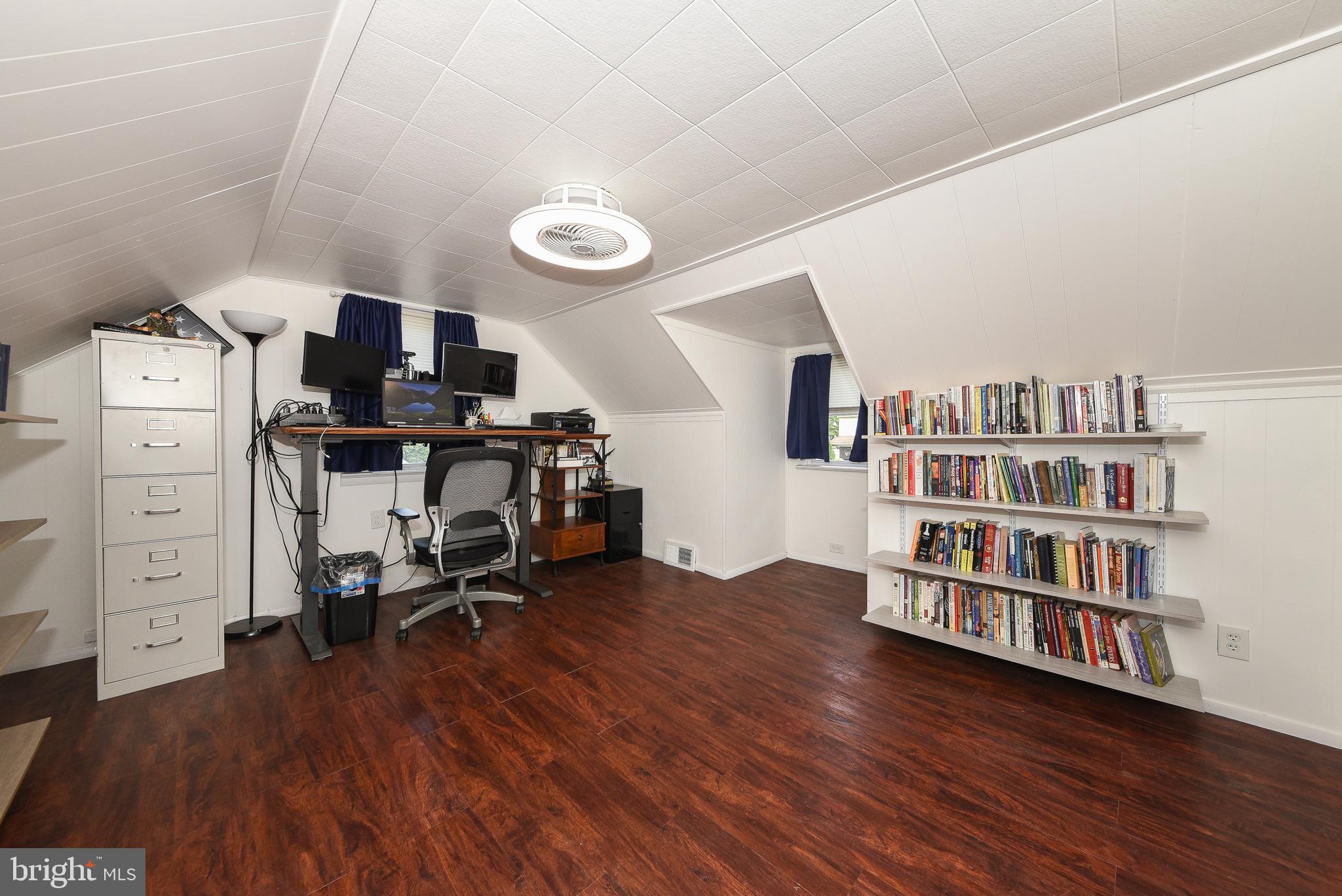 SHOEMAKER VIL - Residential