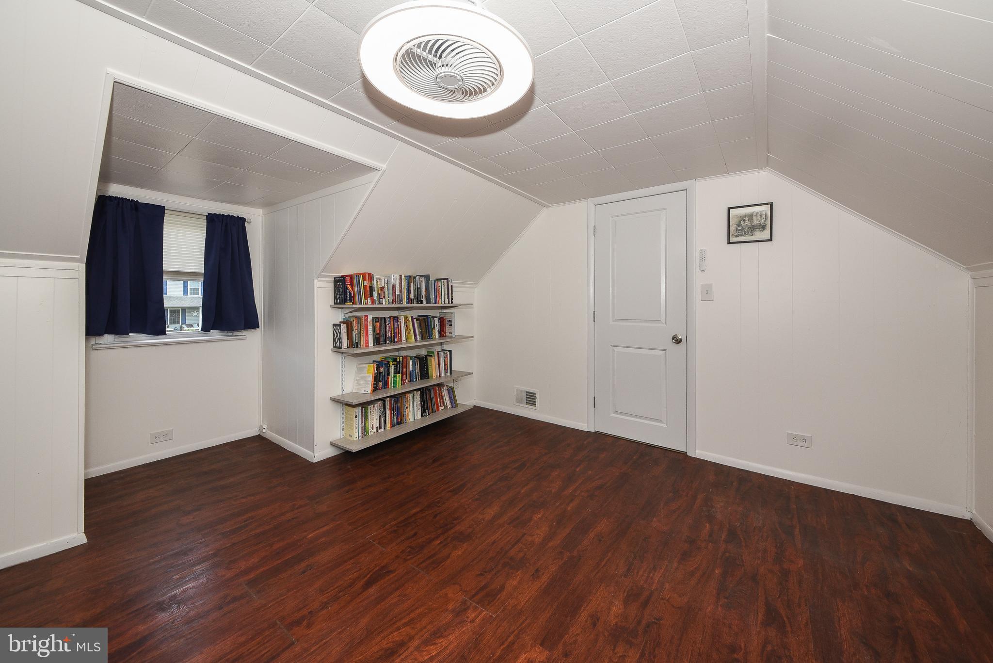 SHOEMAKER VIL - Residential