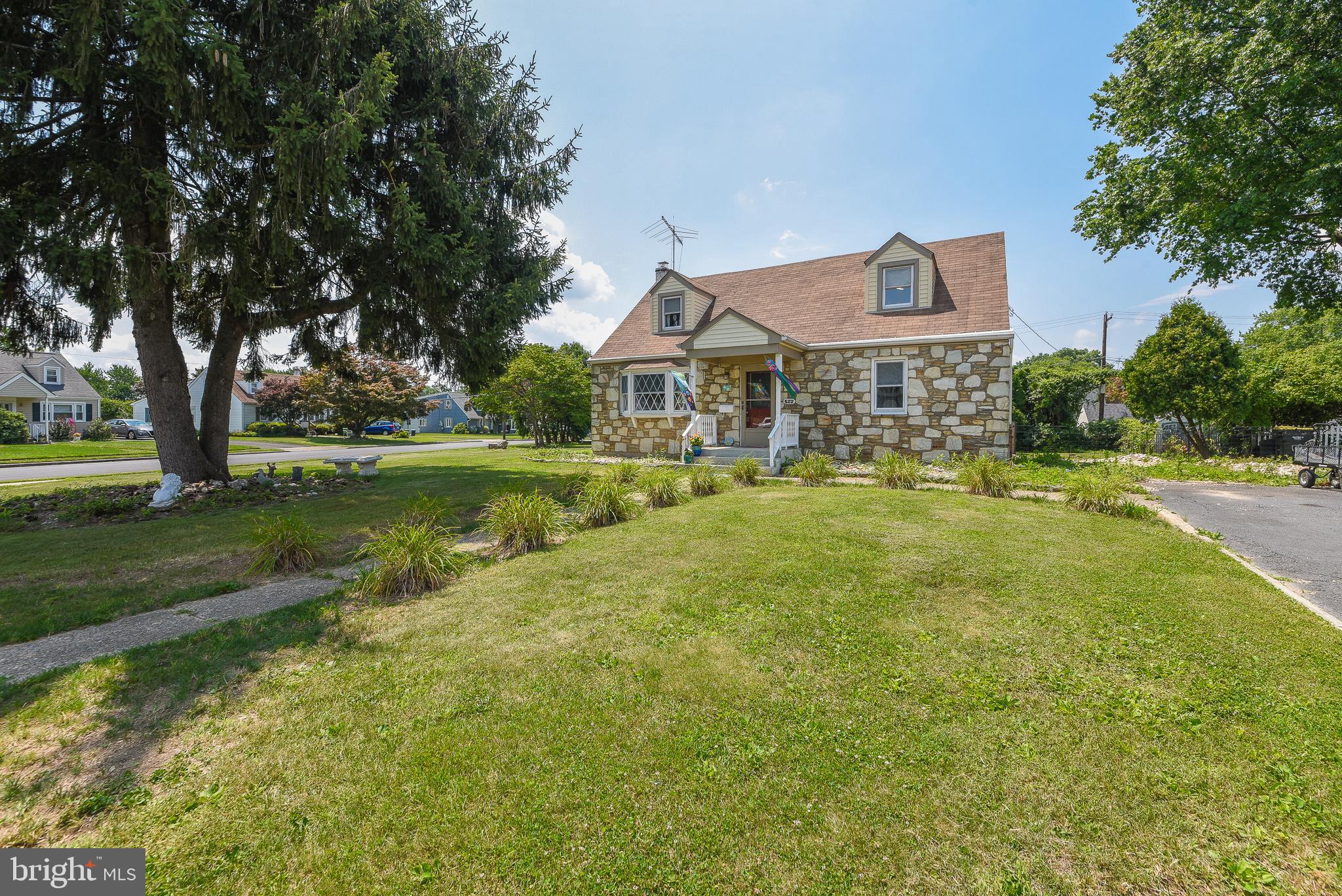 SHOEMAKER VIL - Residential