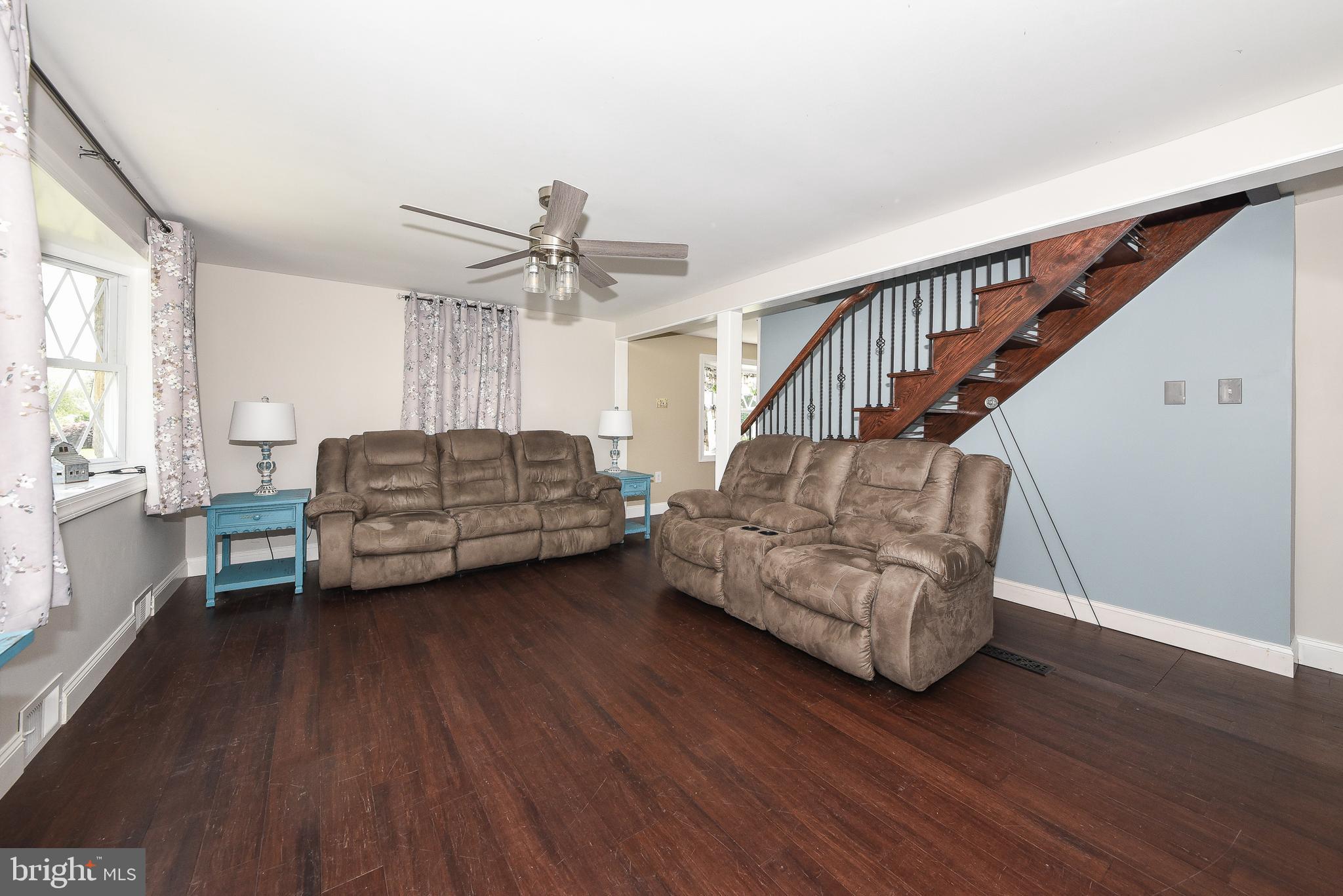 SHOEMAKER VIL - Residential