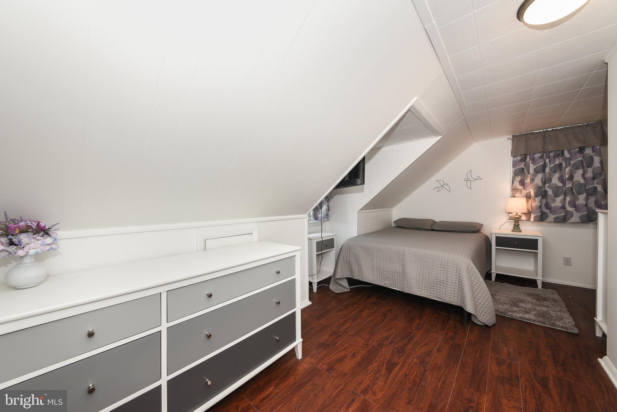 SHOEMAKER VIL - Residential