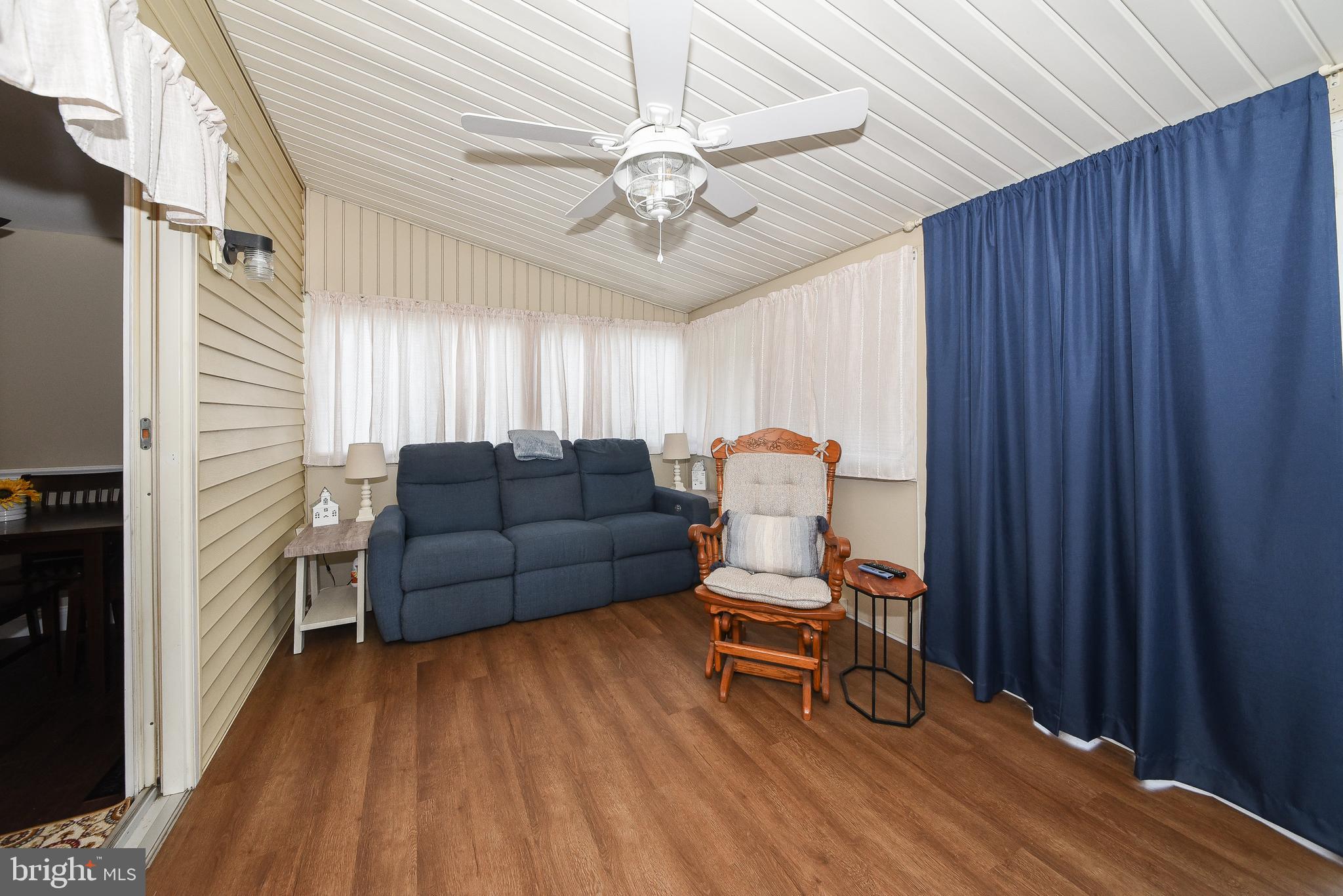 SHOEMAKER VIL - Residential