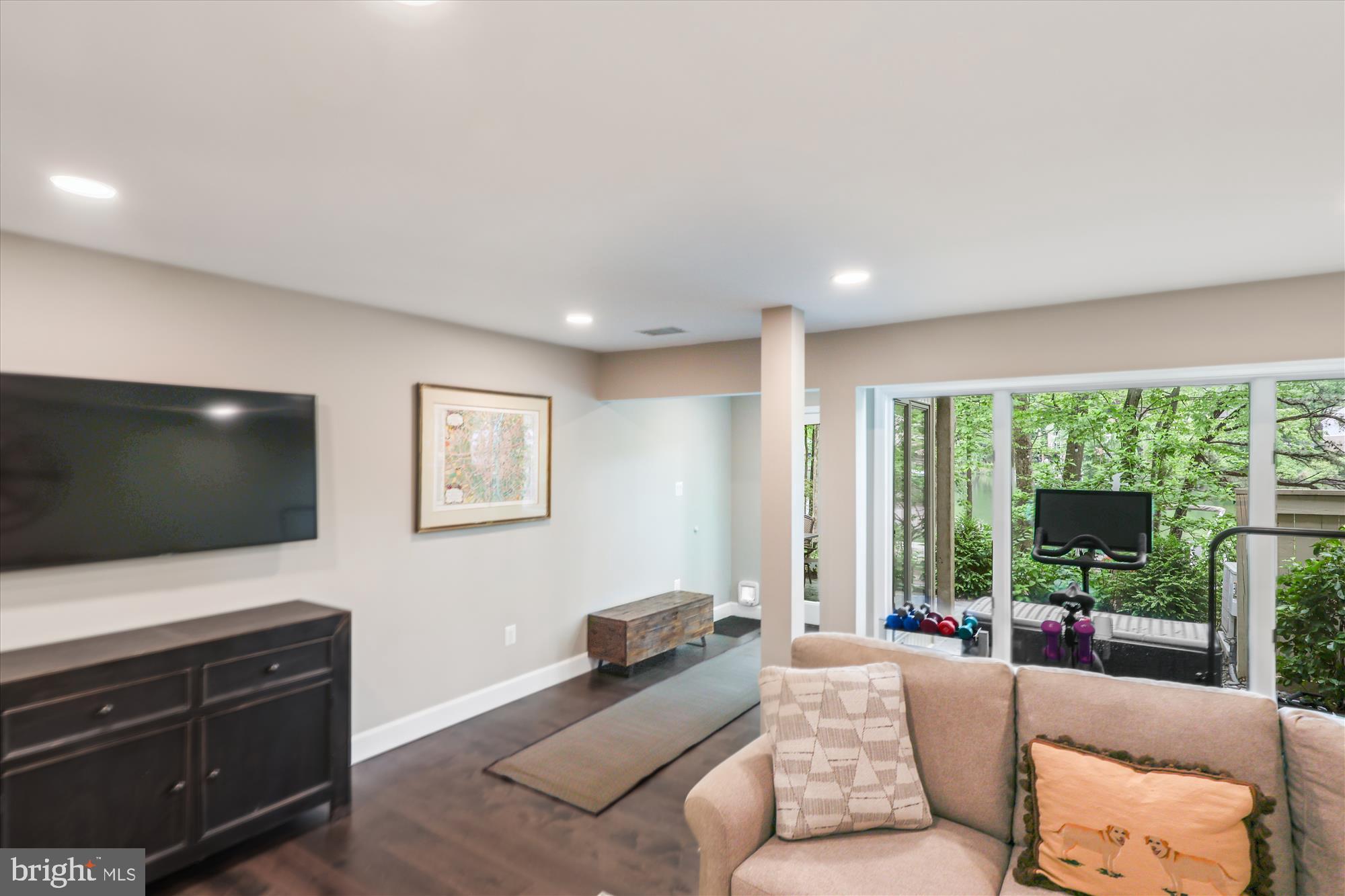 RESTON LAKEPORT - Residential Lease