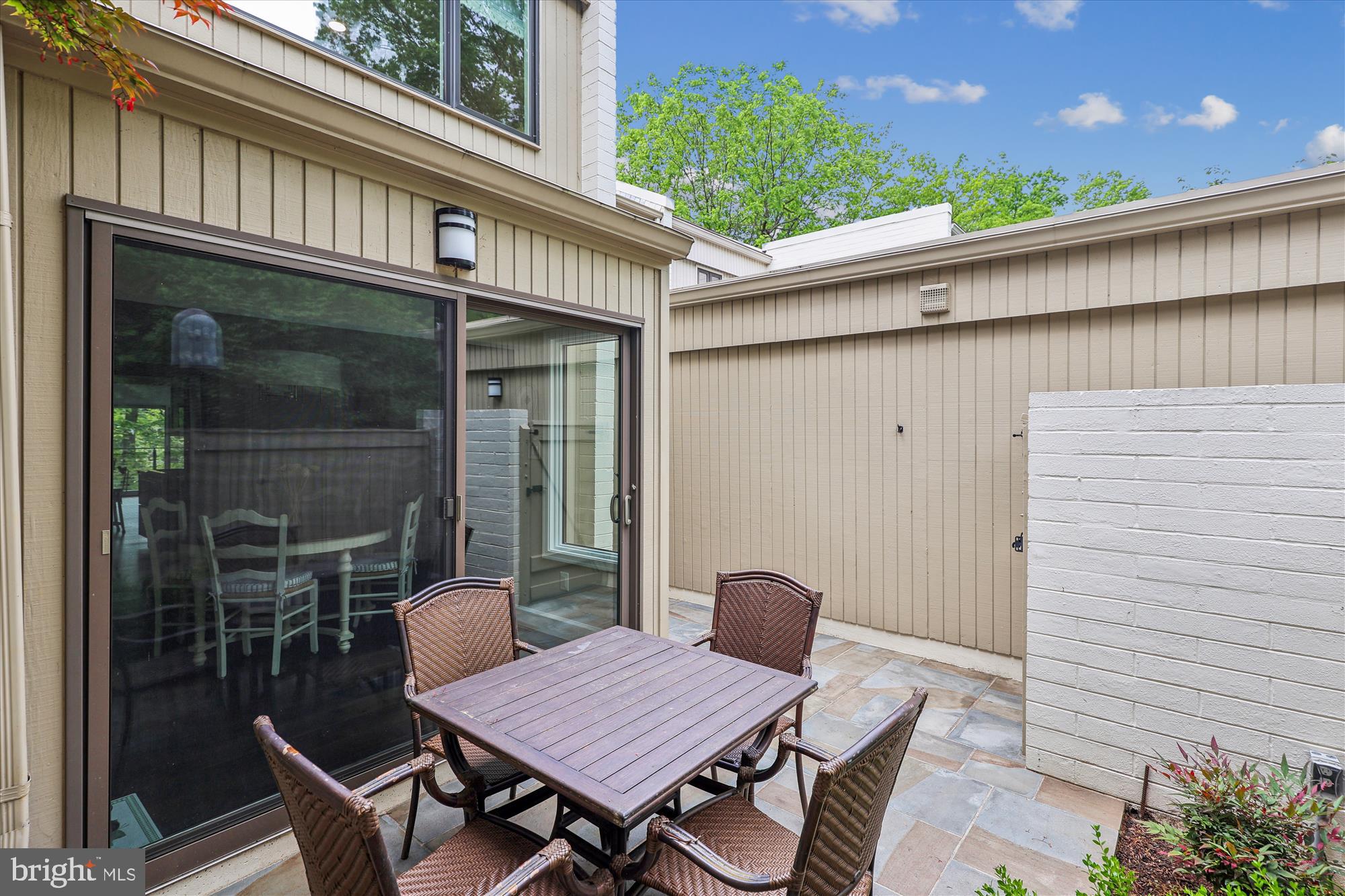 RESTON LAKEPORT - Residential Lease