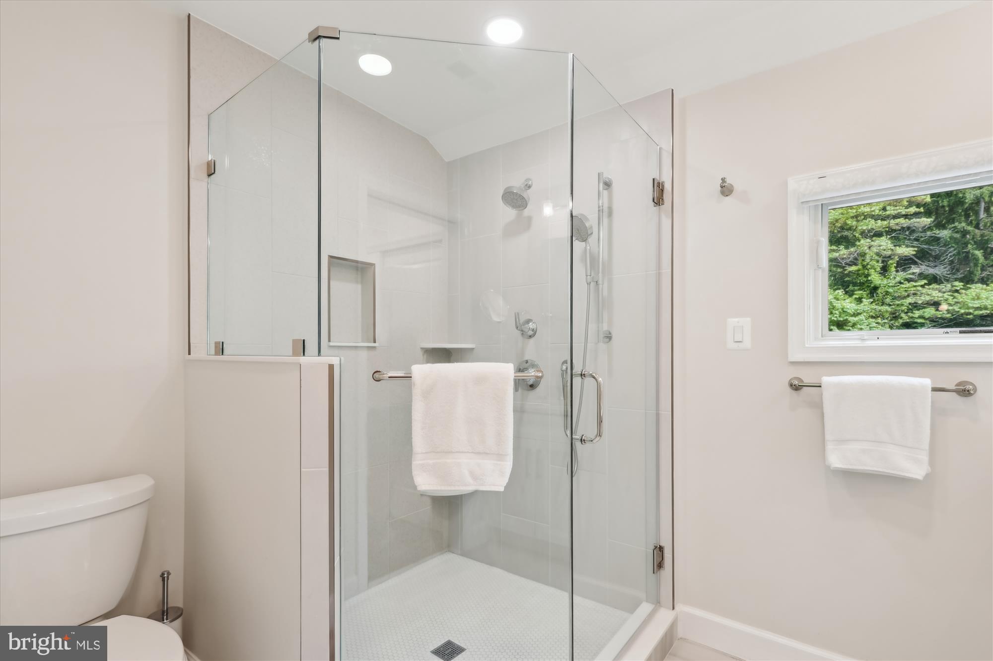 RESTON LAKEPORT - Residential Lease