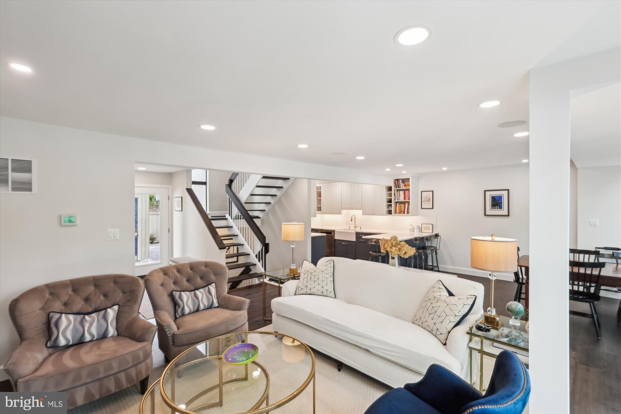 RESTON LAKEPORT - Residential Lease