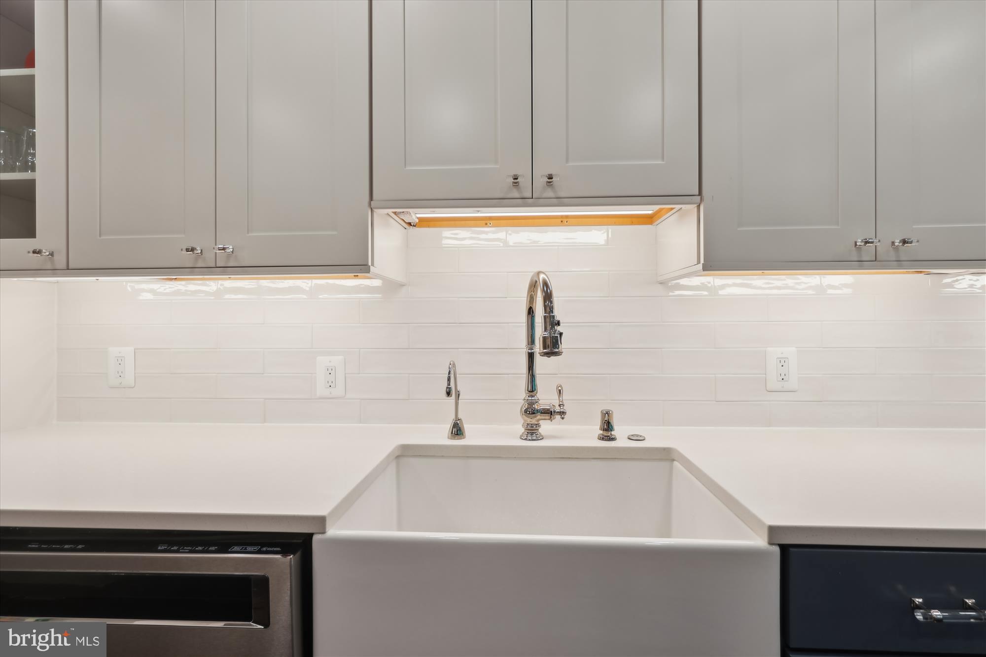 RESTON LAKEPORT - Residential Lease