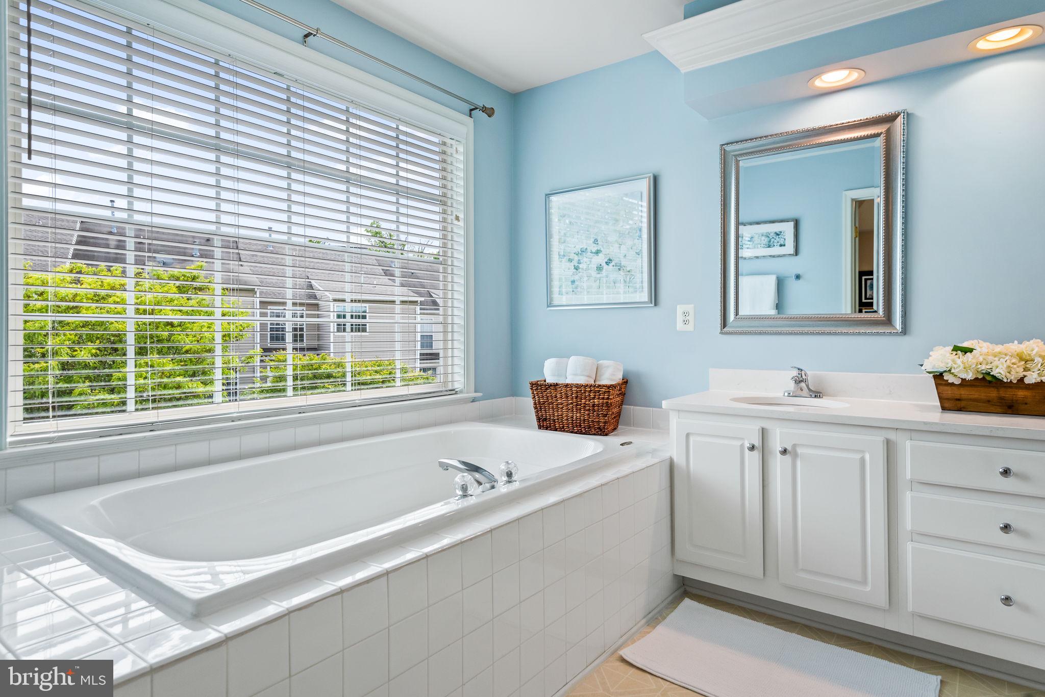 TALL OAKS - Residential