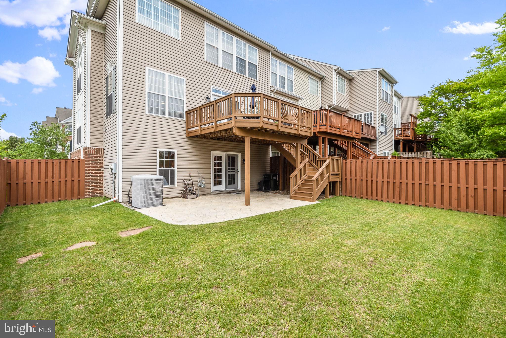 TALL OAKS - Residential