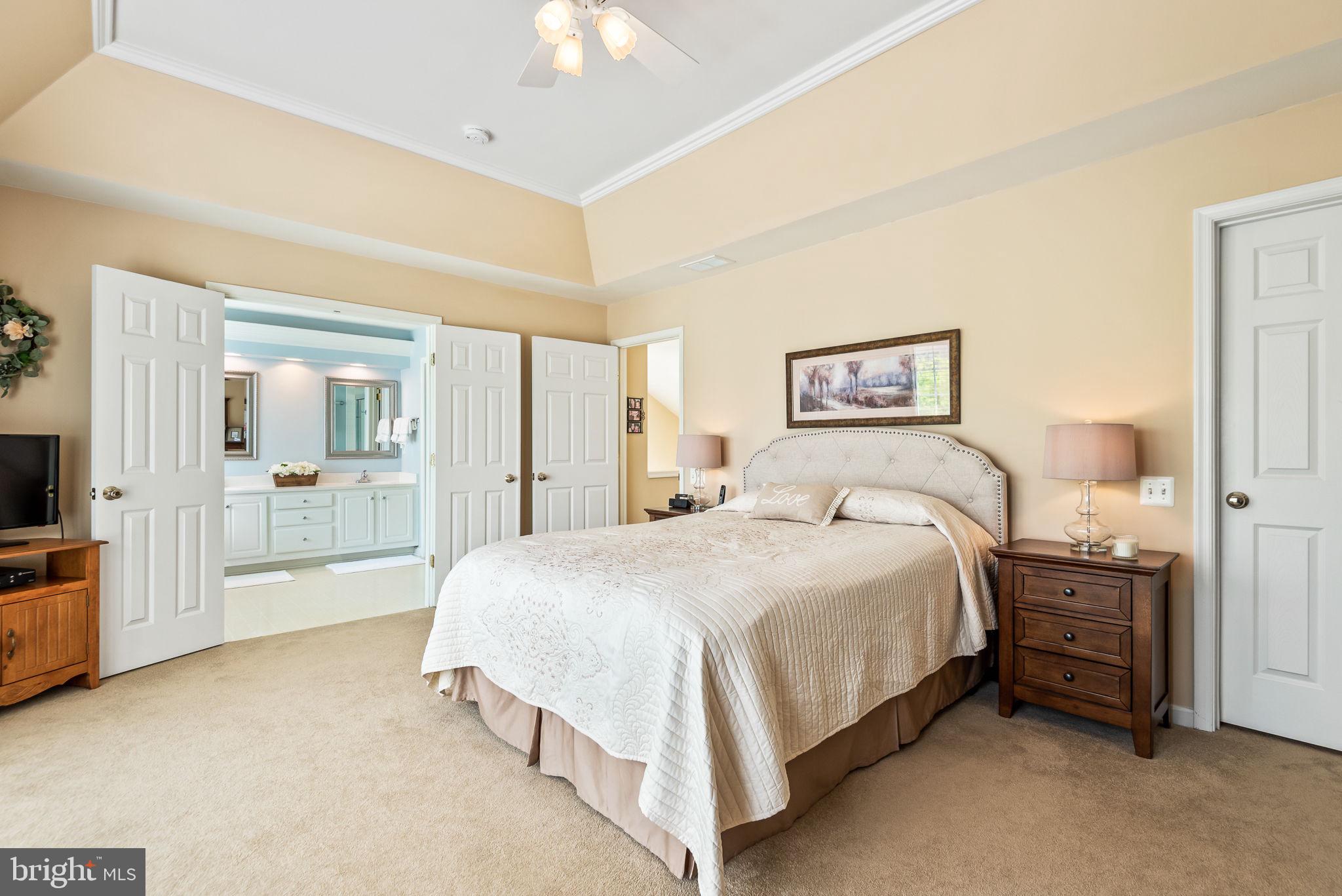 TALL OAKS - Residential