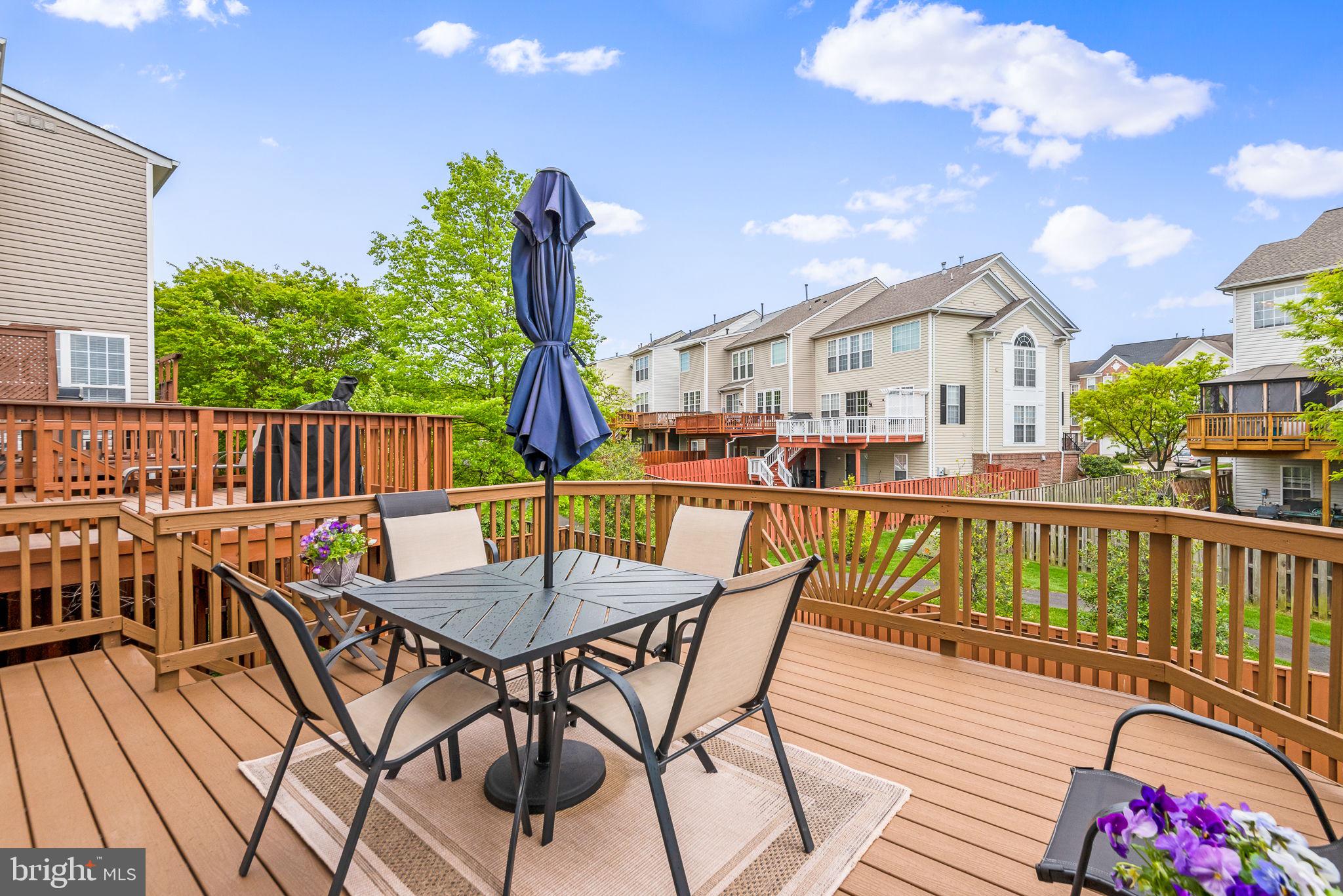 TALL OAKS - Residential