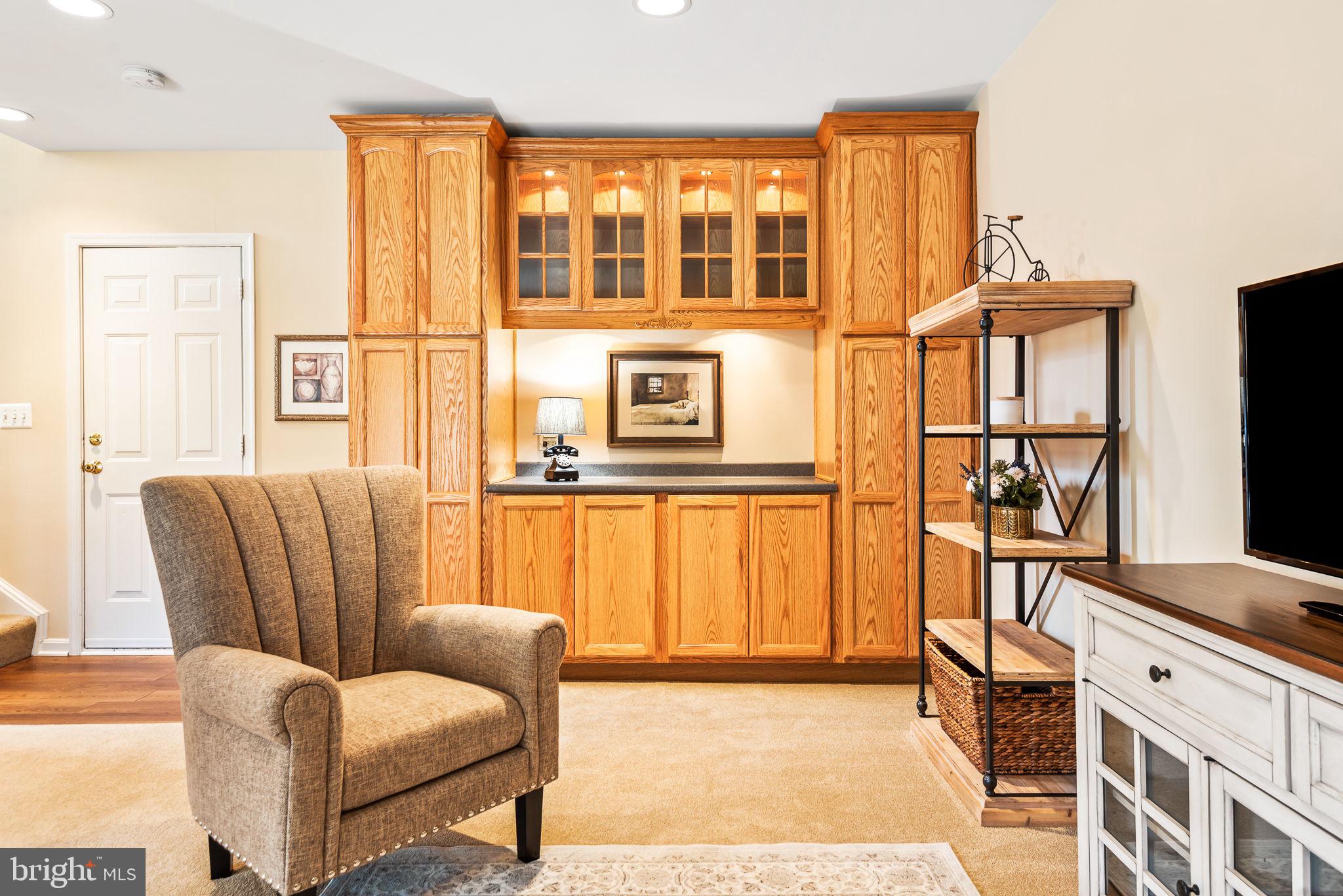 TALL OAKS - Residential