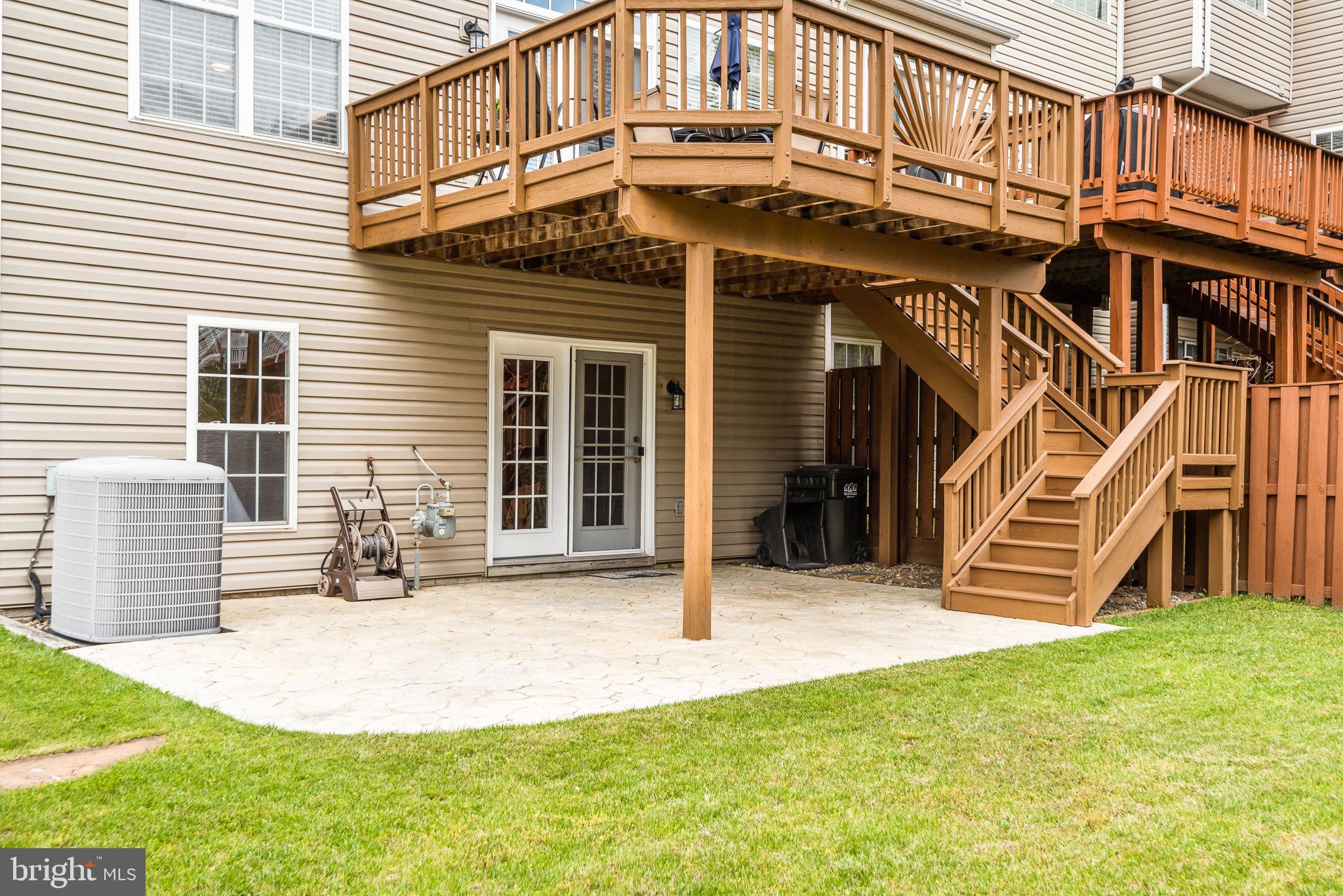 TALL OAKS - Residential