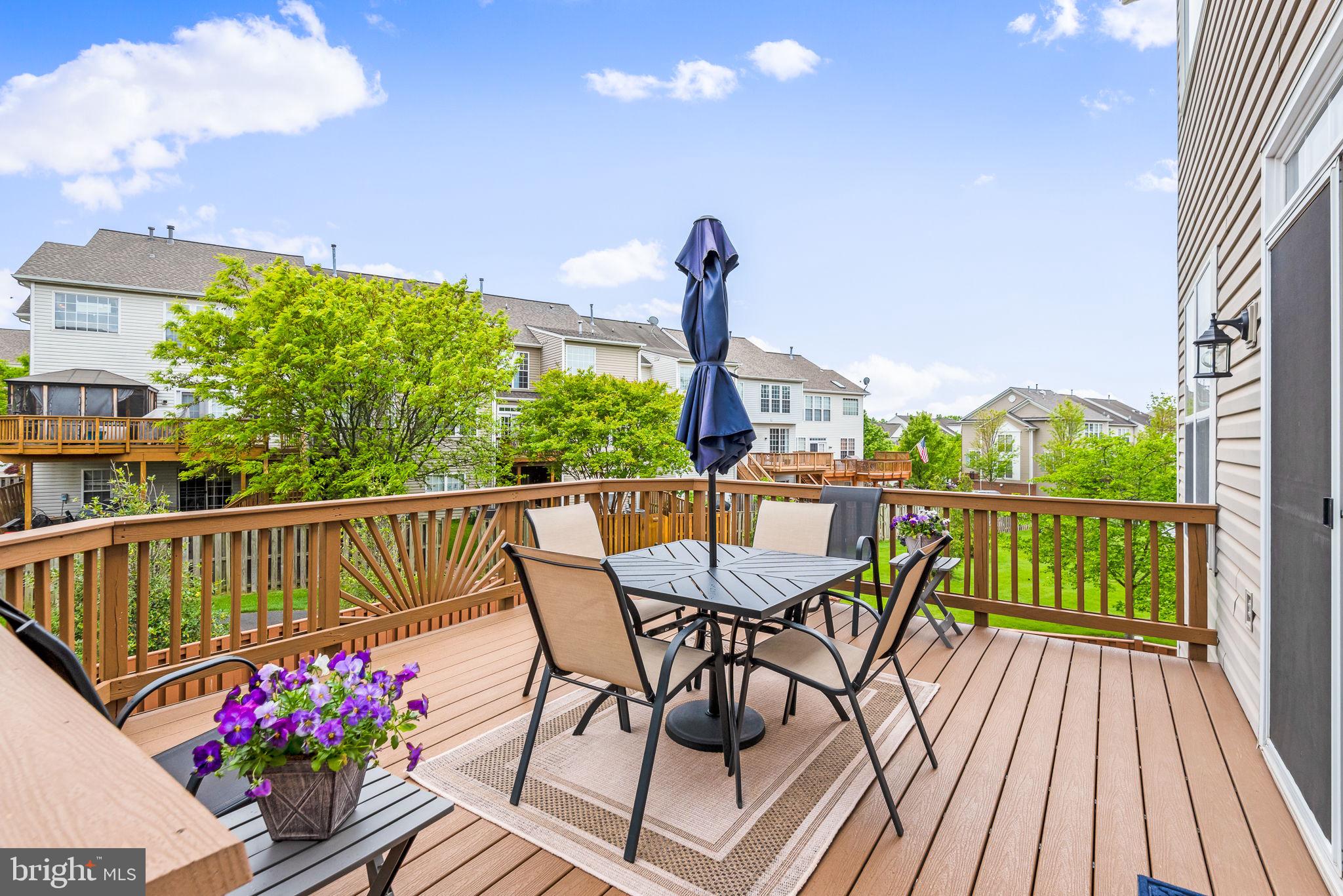 TALL OAKS - Residential