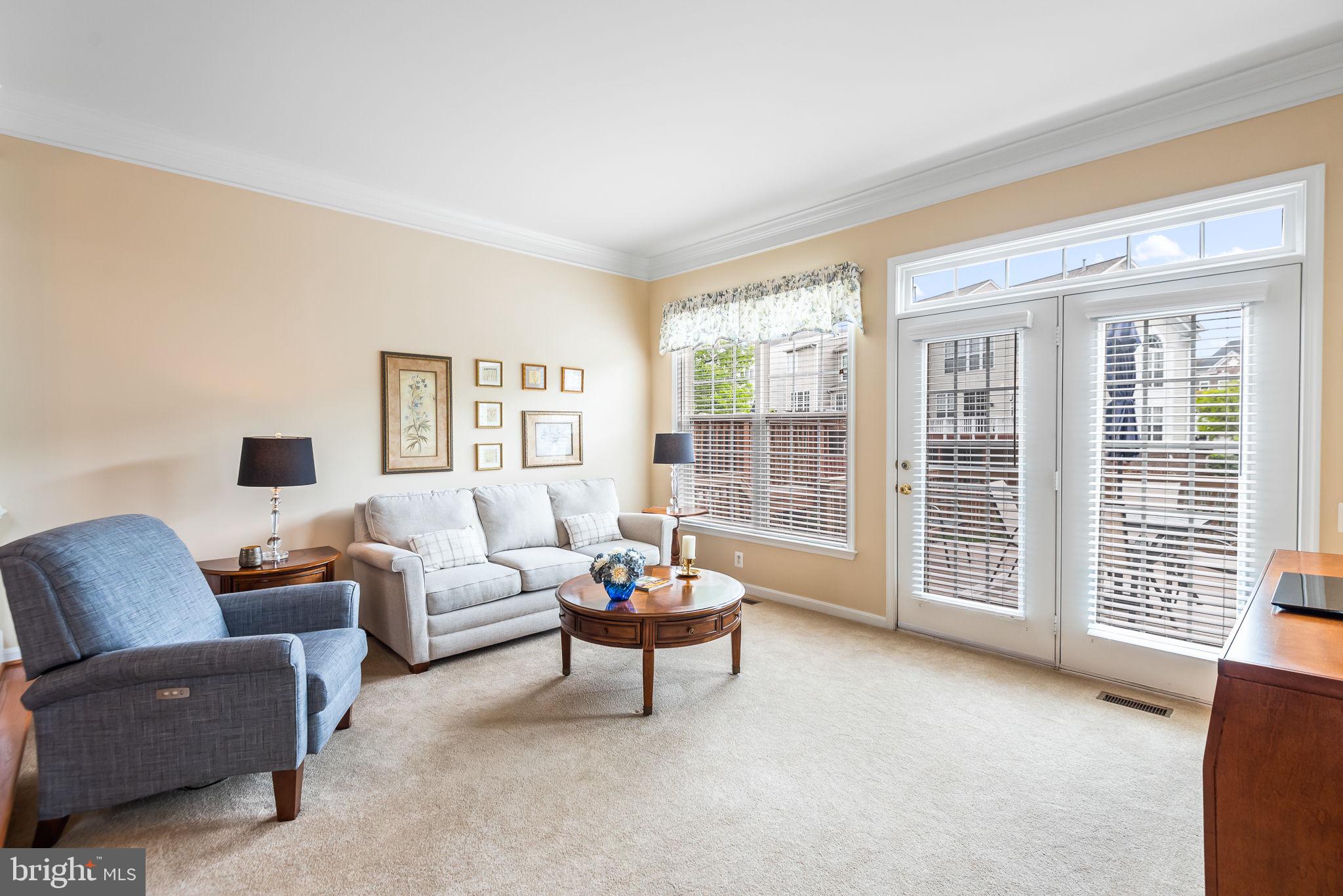 TALL OAKS - Residential