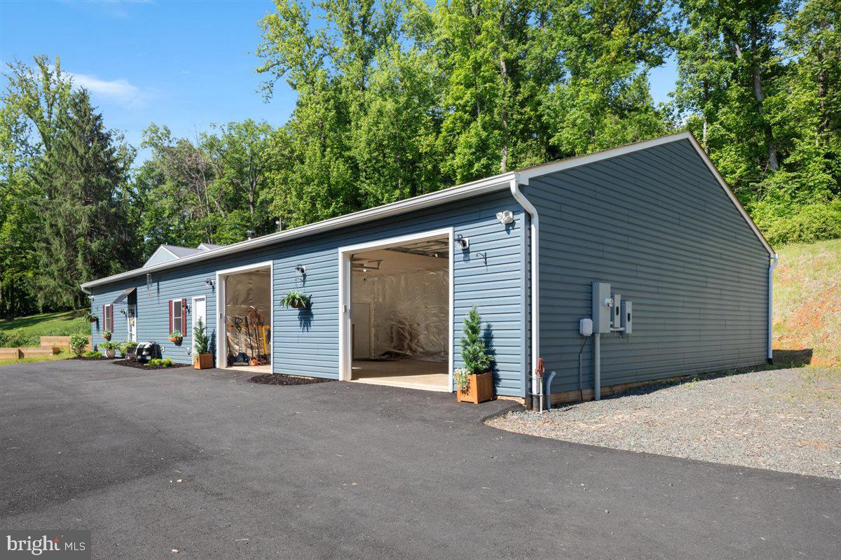 5331 MERRY OAKS ROAD
