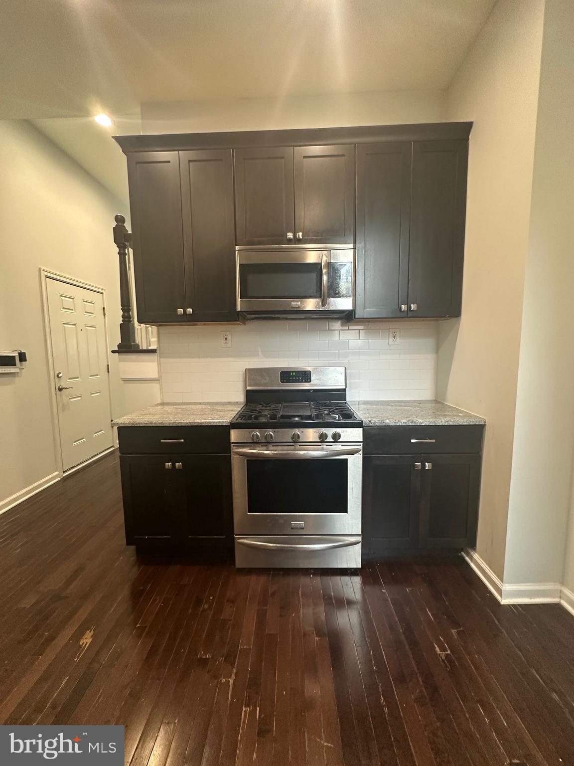 OLDE KENSINGTON - Residential Lease