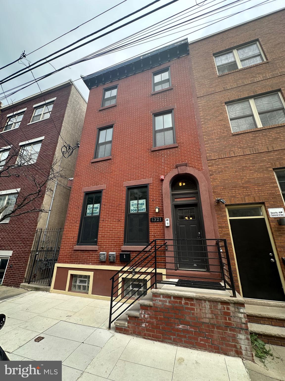 OLDE KENSINGTON - Residential Lease