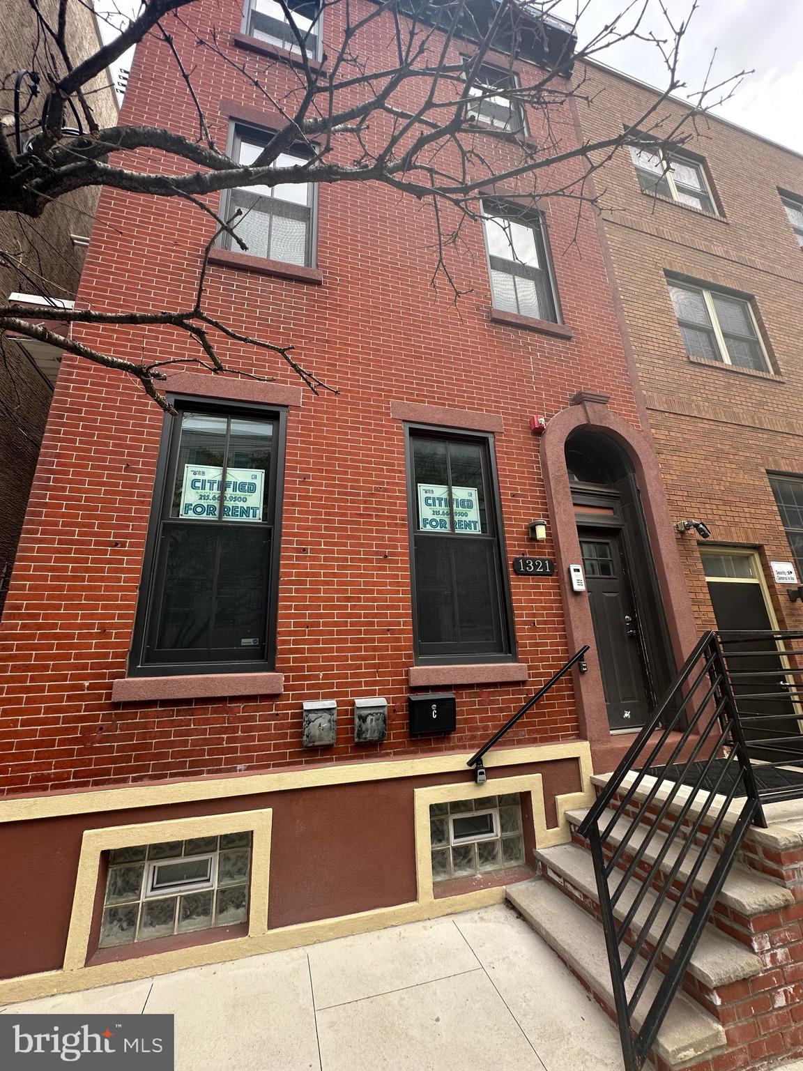 OLDE KENSINGTON - Residential Lease