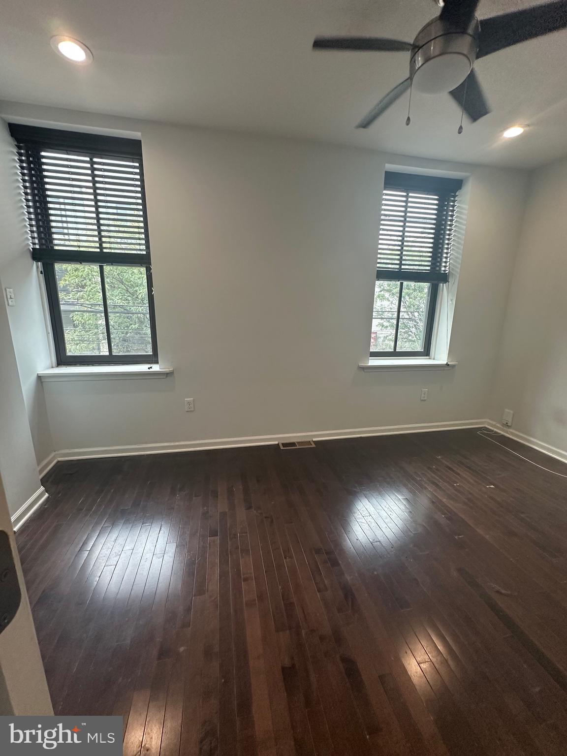 OLDE KENSINGTON - Residential Lease