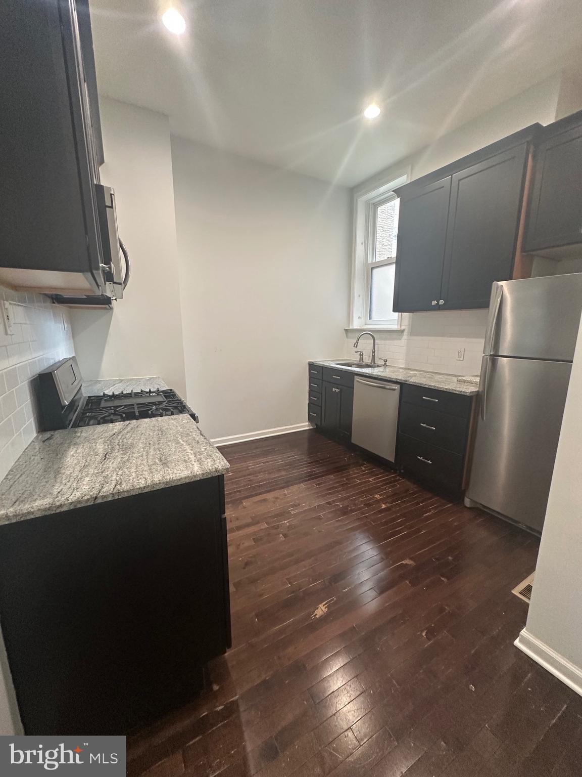 OLDE KENSINGTON - Residential Lease