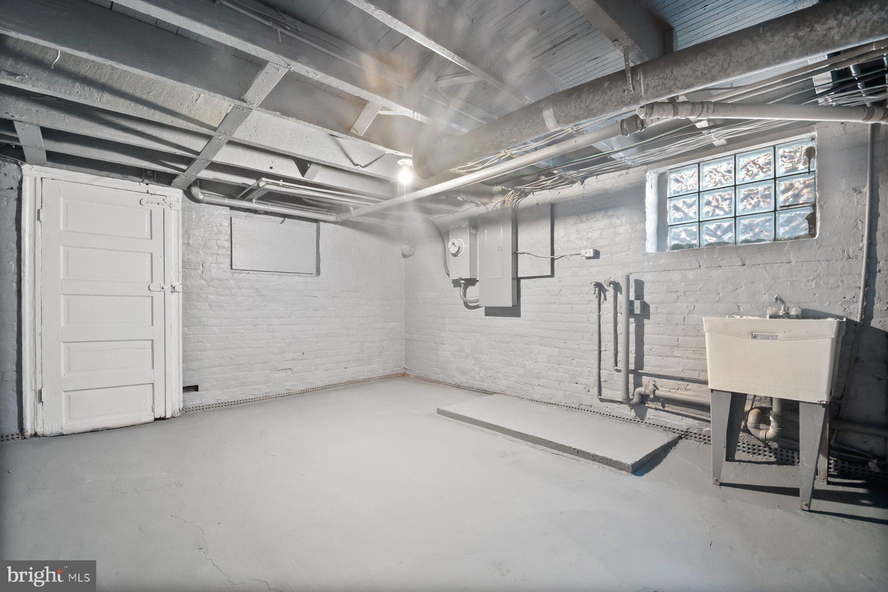 EAST MONUMENT HISTORIC DISTRICT - Residential