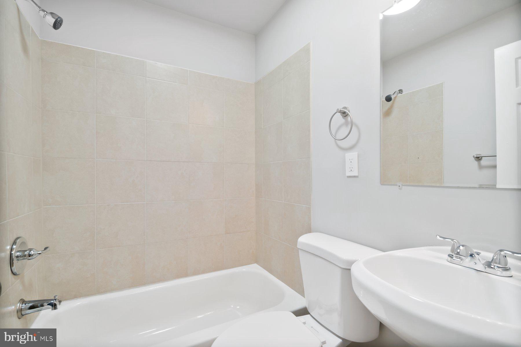 EAST MONUMENT HISTORIC DISTRICT - Residential