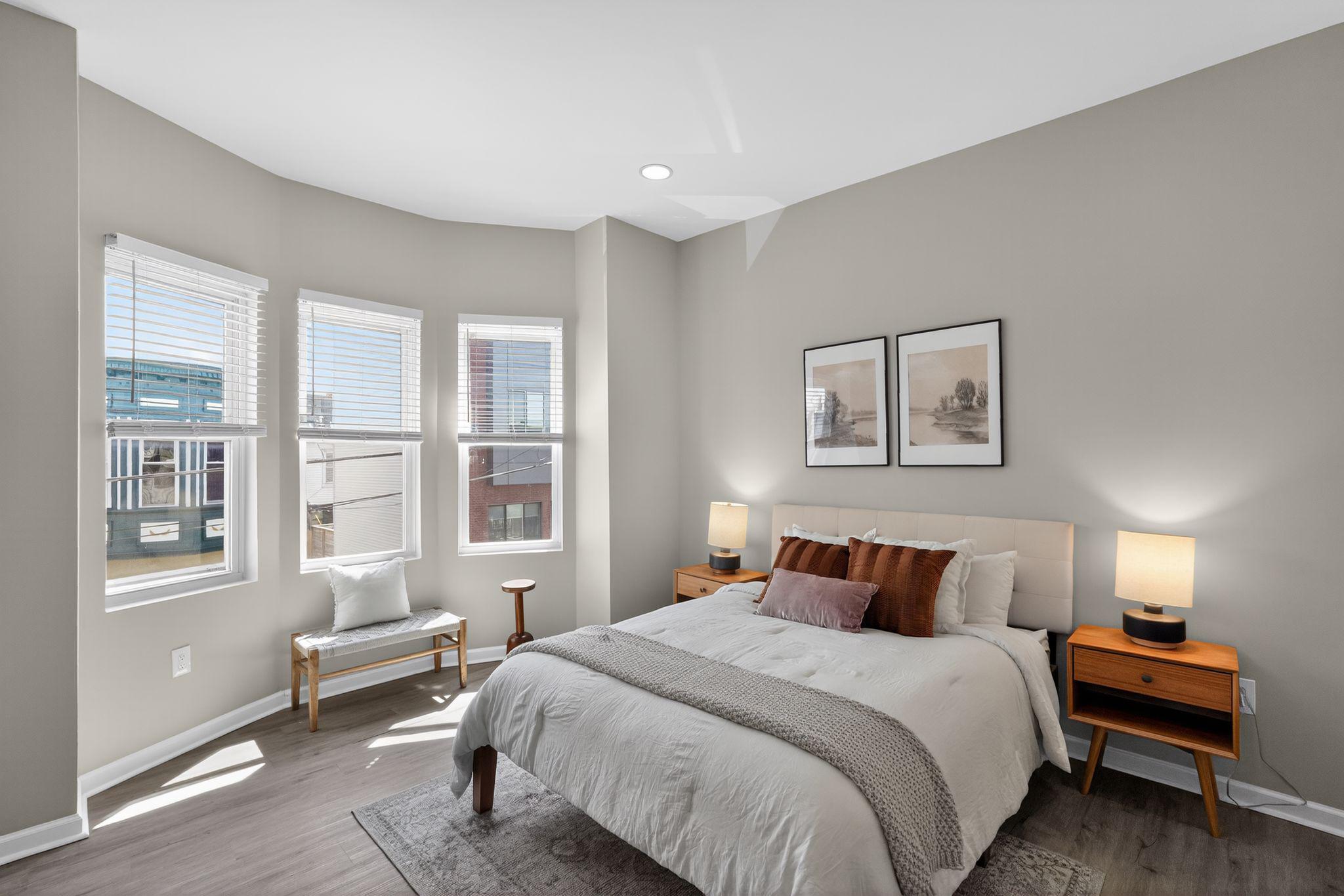 POINT BREEZE - Residential