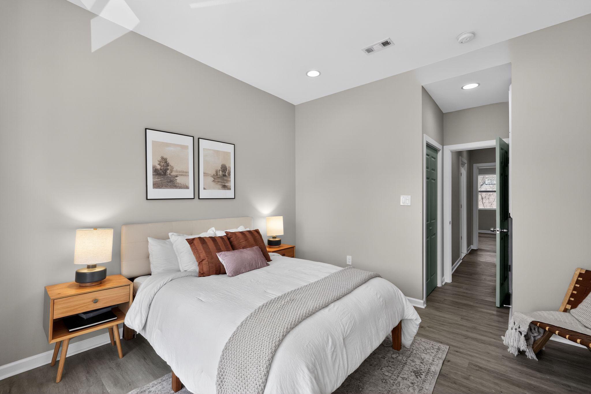 POINT BREEZE - Residential