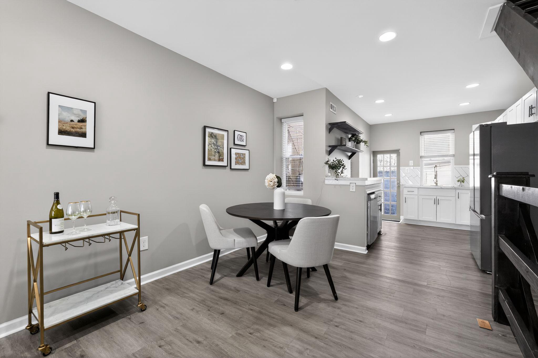 POINT BREEZE - Residential