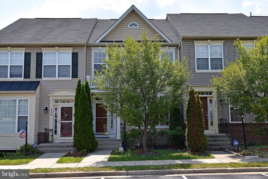 Welcome Home. Beautiful, very large 4 level townhouse conveniently located close to shopping & dining, VRE, I95 and much more. This home features hardwood throughout, gas fireplace, large deck with stairs to fenced in backyard, gourmet kitchen with stainless steel appliances, granite counter tops, backspash, built in closet system in master and one of the bedrooms. Don't miss out.