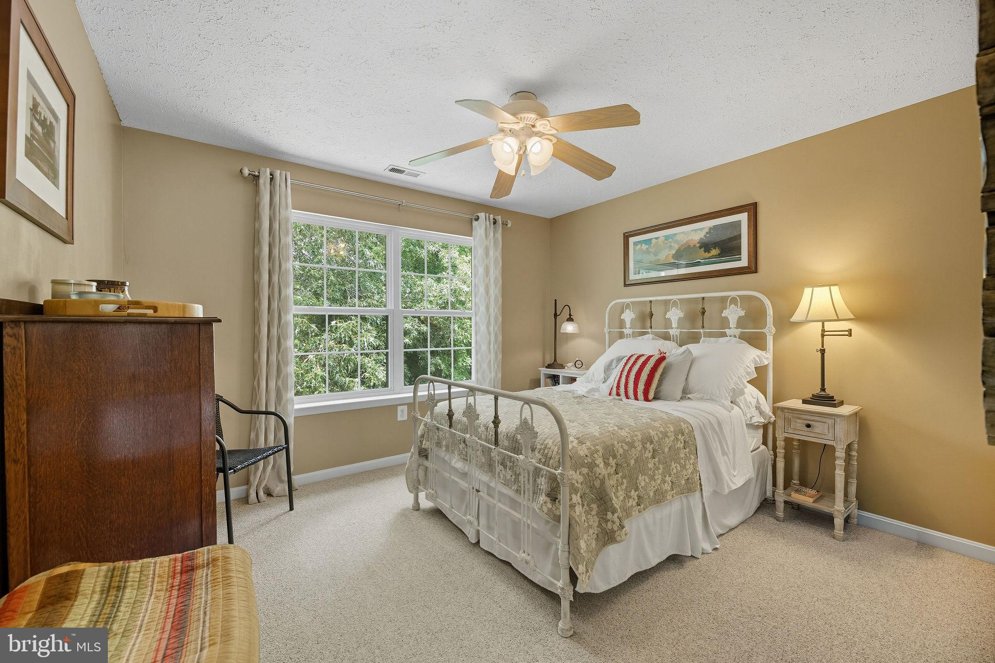 WILLOW WOODS - Residential