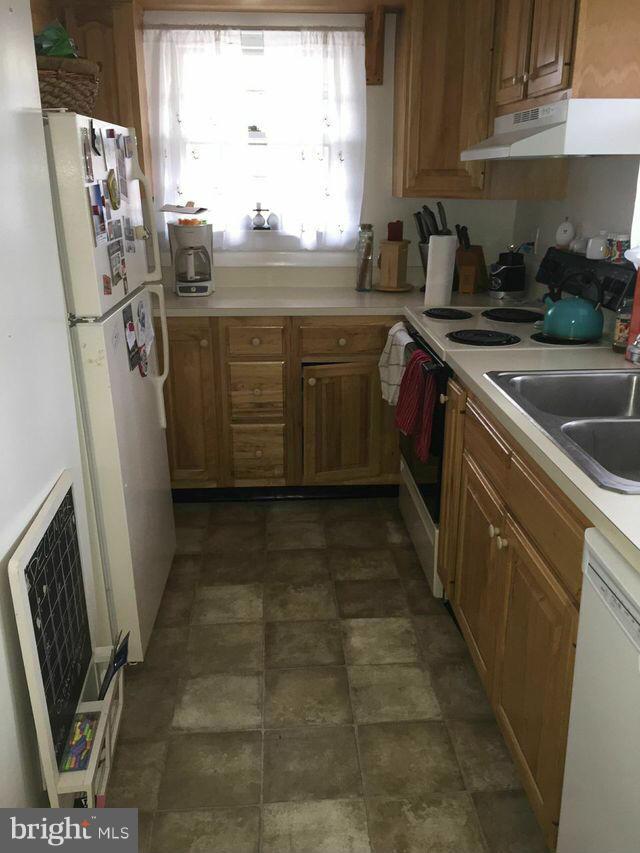 WINTER HILL - Residential Lease