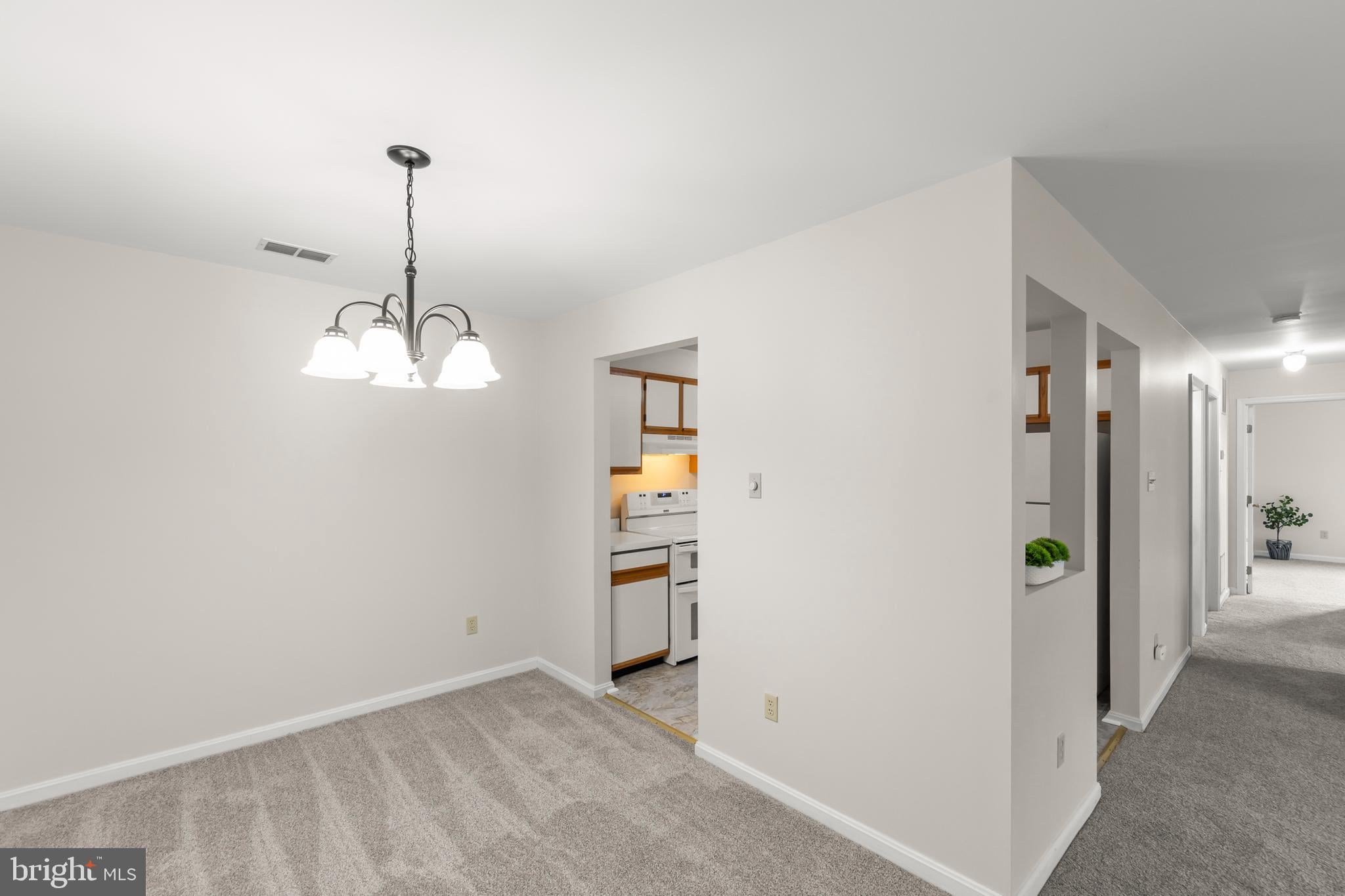111 TIMBERLAKE TERRACE 5 5