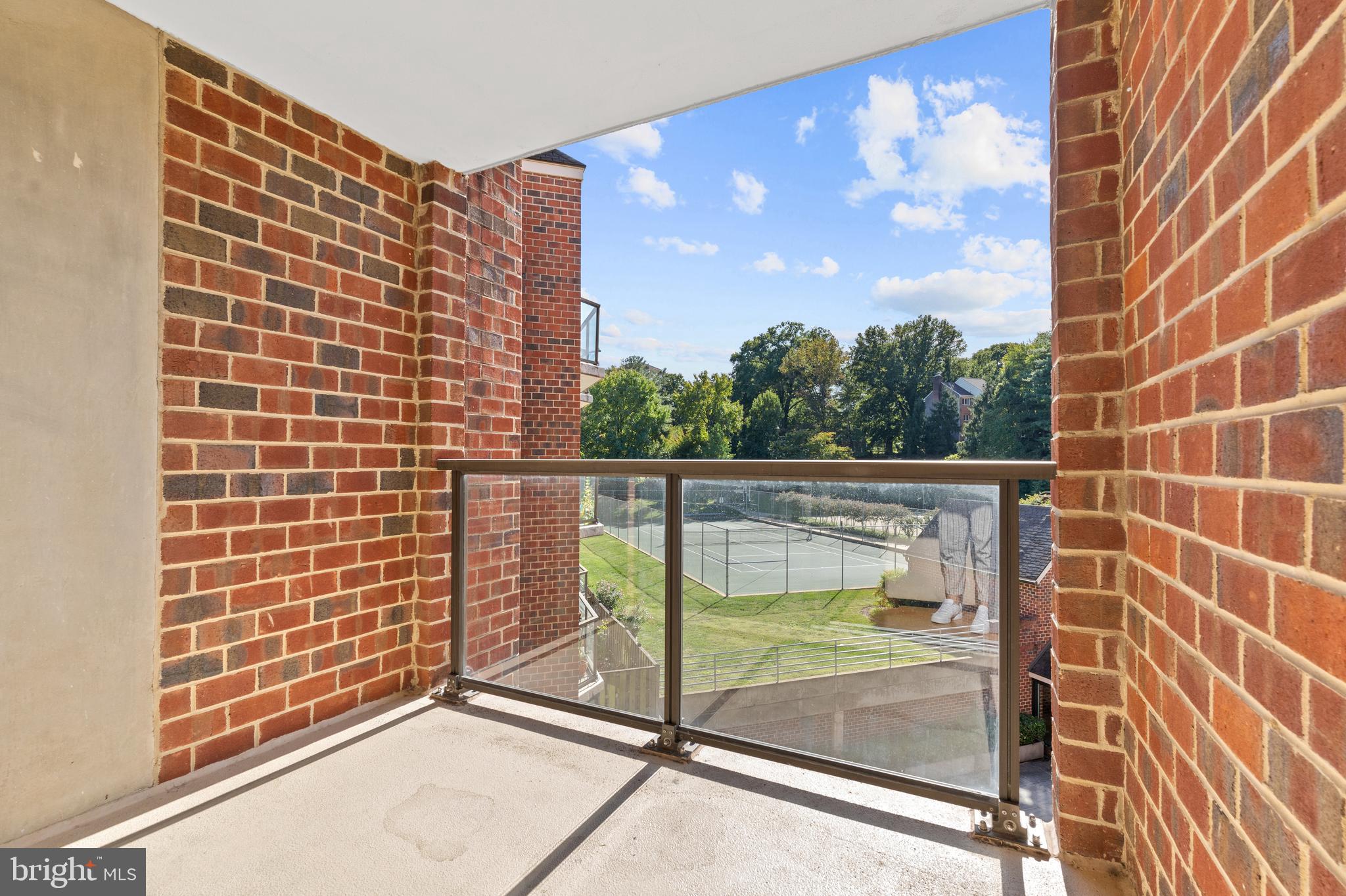 ASTORIA CONDOMINIUM - Residential Lease