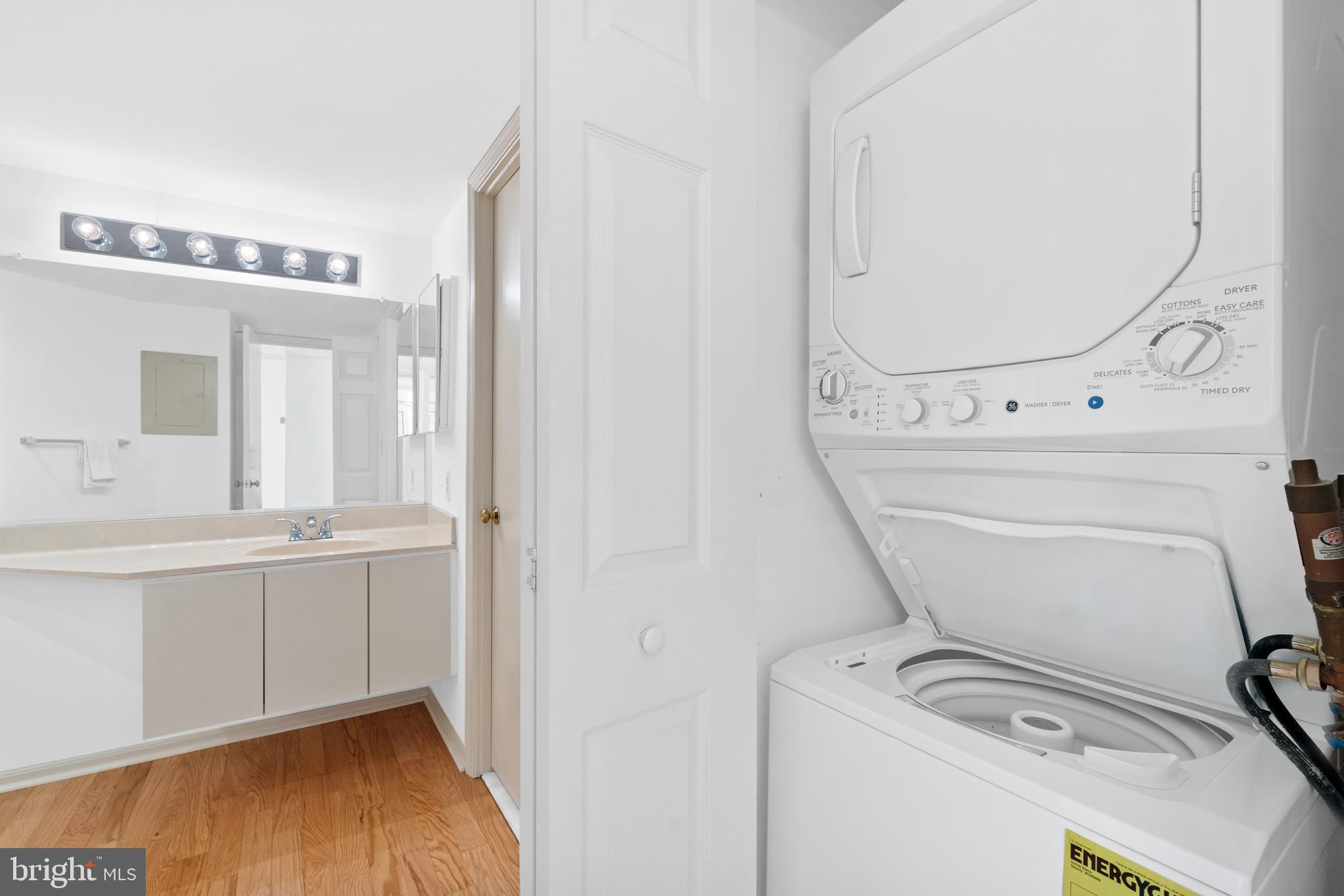 ASTORIA CONDOMINIUM - Residential Lease