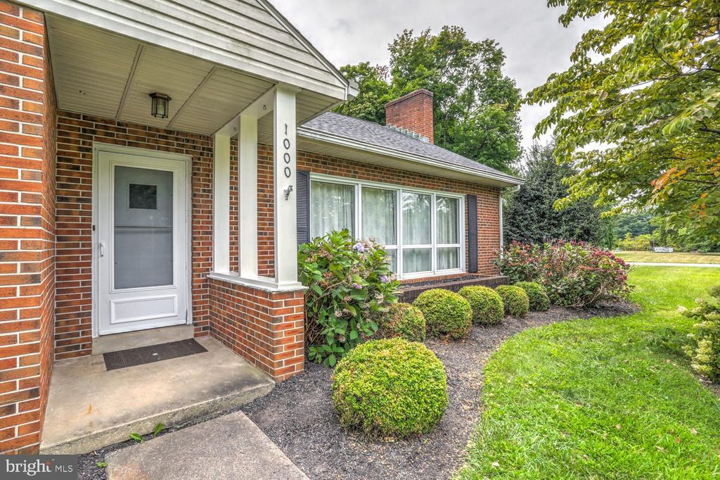 Photo of 1000 BLUEGRASS, LANCASTER, PA 17601 (MLS # PALA2039738)