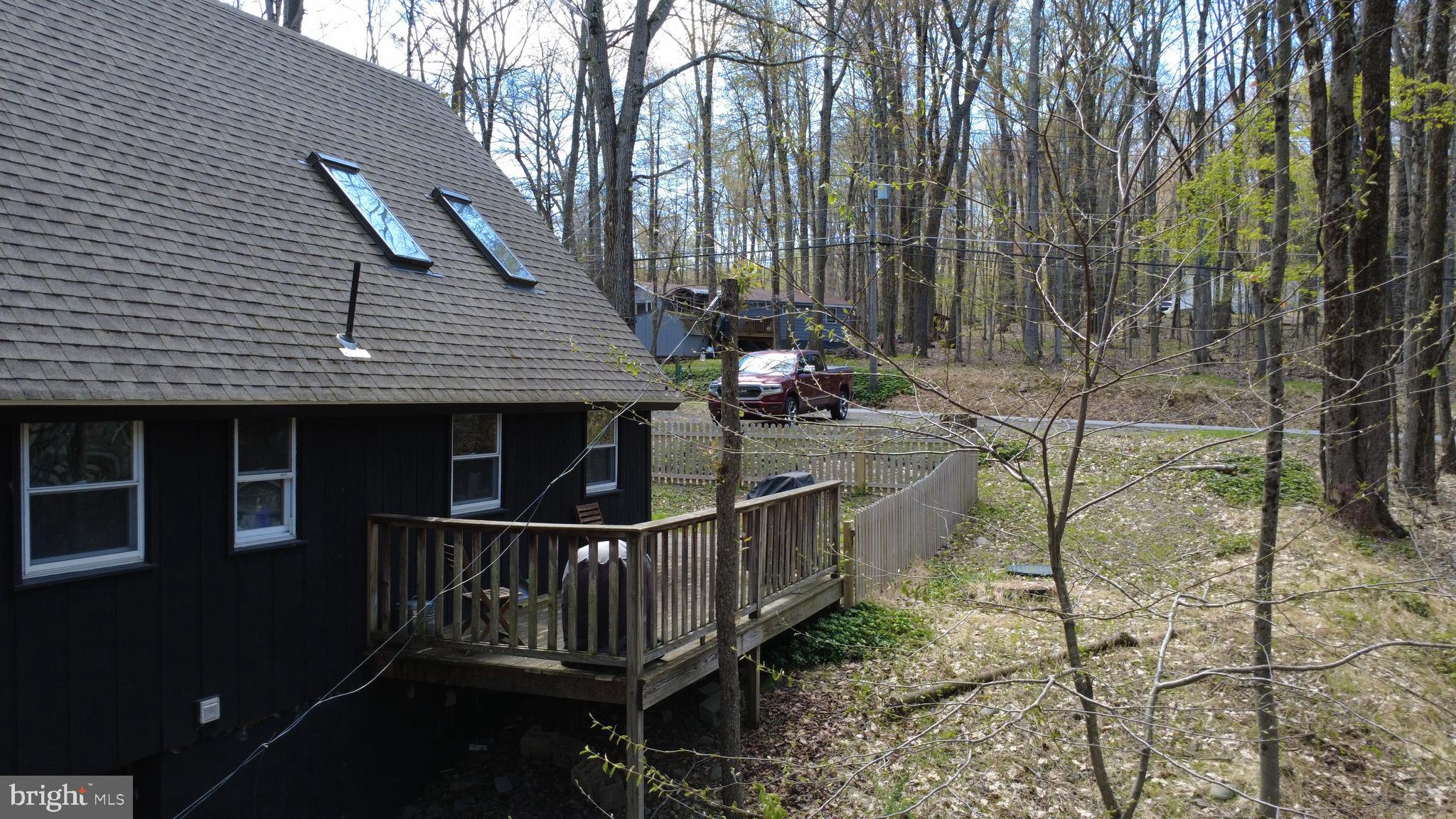 ARROWHEAD  LAKES - Residential