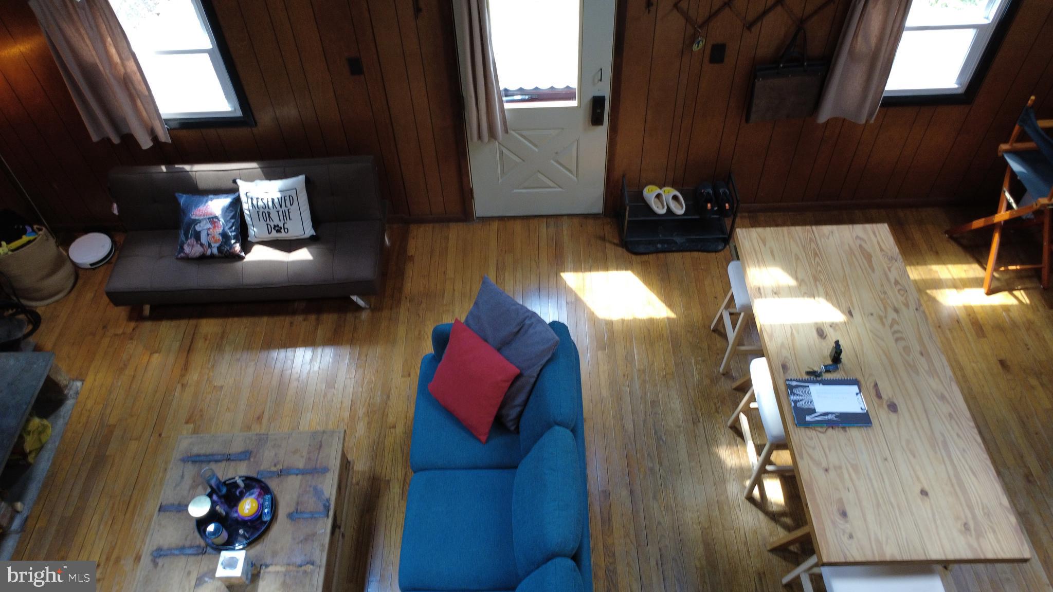 ARROWHEAD  LAKES - Residential