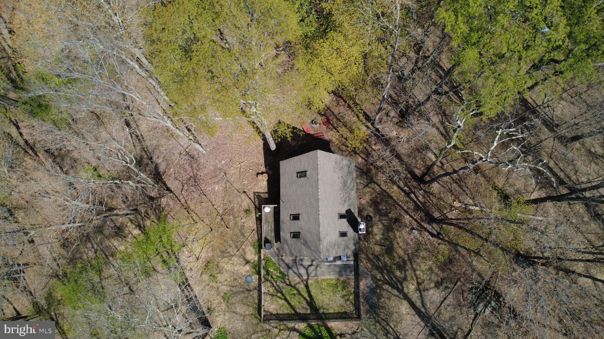 ARROWHEAD  LAKES - Residential