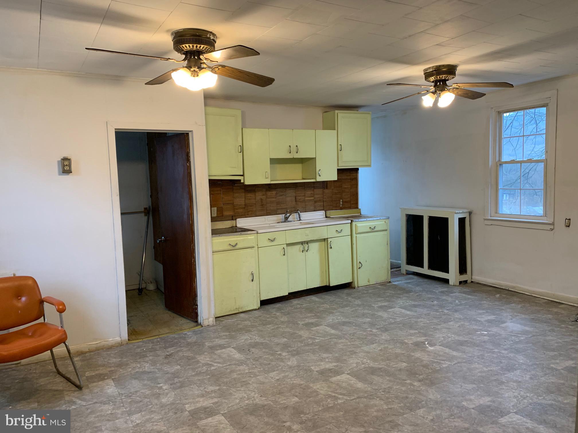 POTTSVILLE - Residential