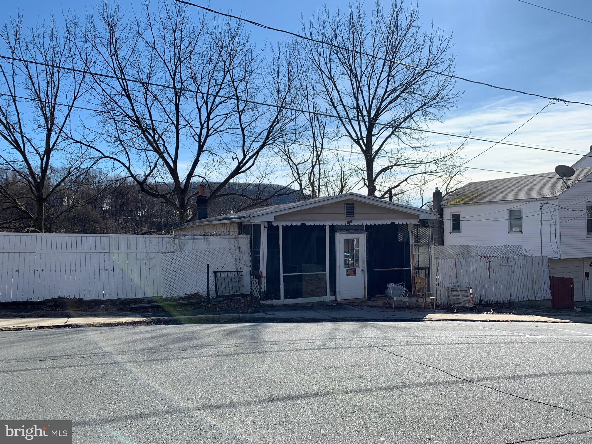 POTTSVILLE - Residential