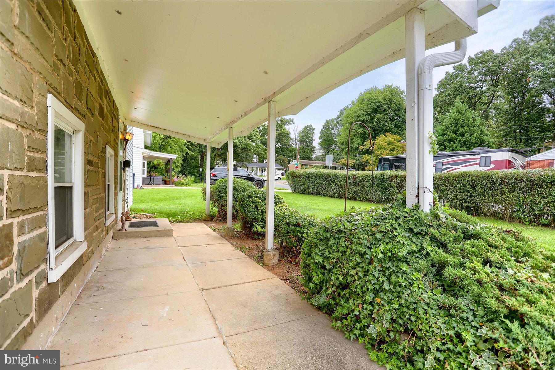 422 BRESLIN ROAD