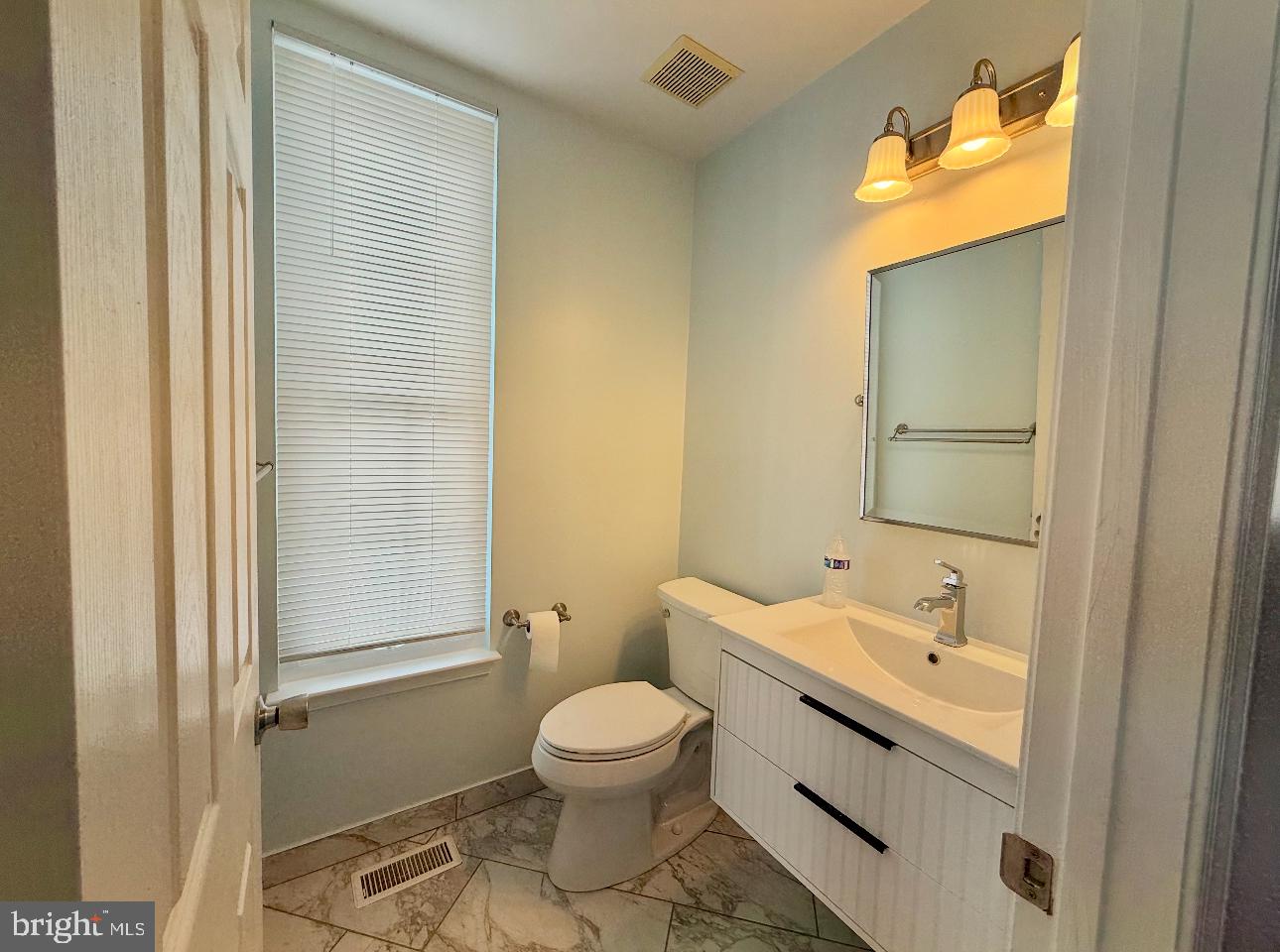 12410 IONA SOUND DRIVE